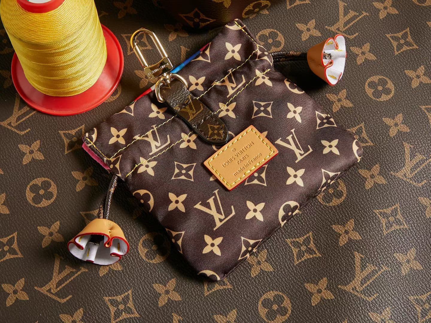 Louis Vuitton Cream Crossbody Bag M26642