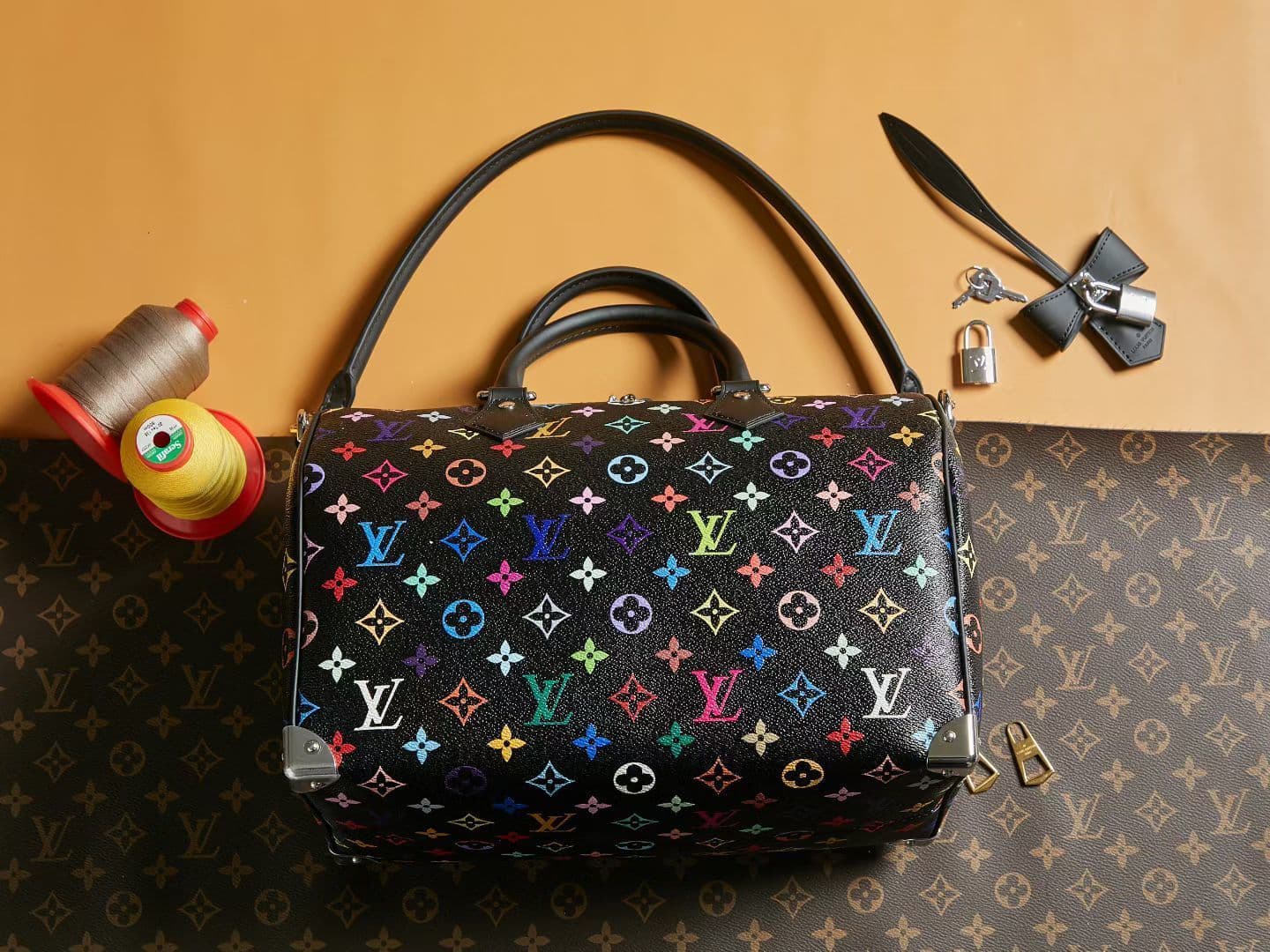 Louis Vuitton Cream Bag M13257