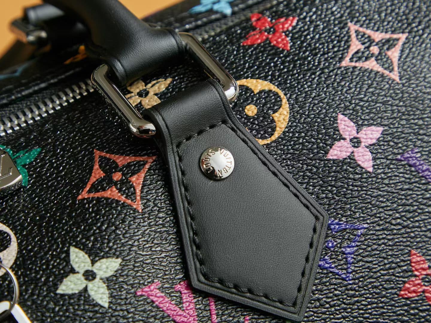Louis Vuitton Cream Bag M13257