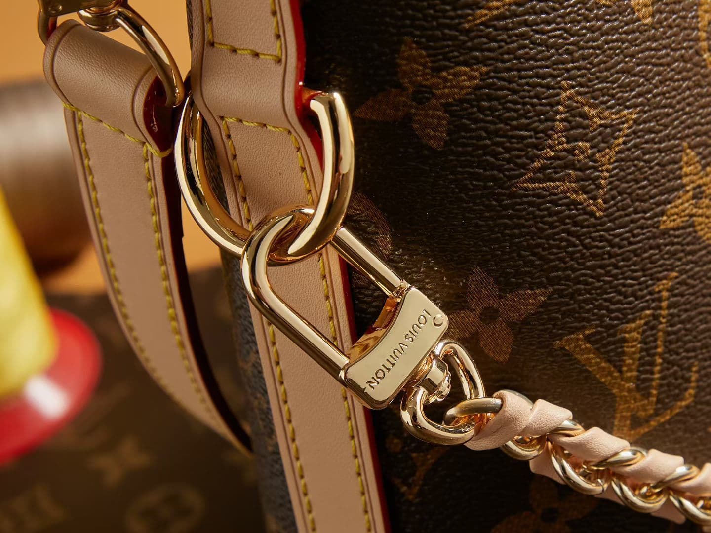 Louis Vuitton Gold Bag M27825
