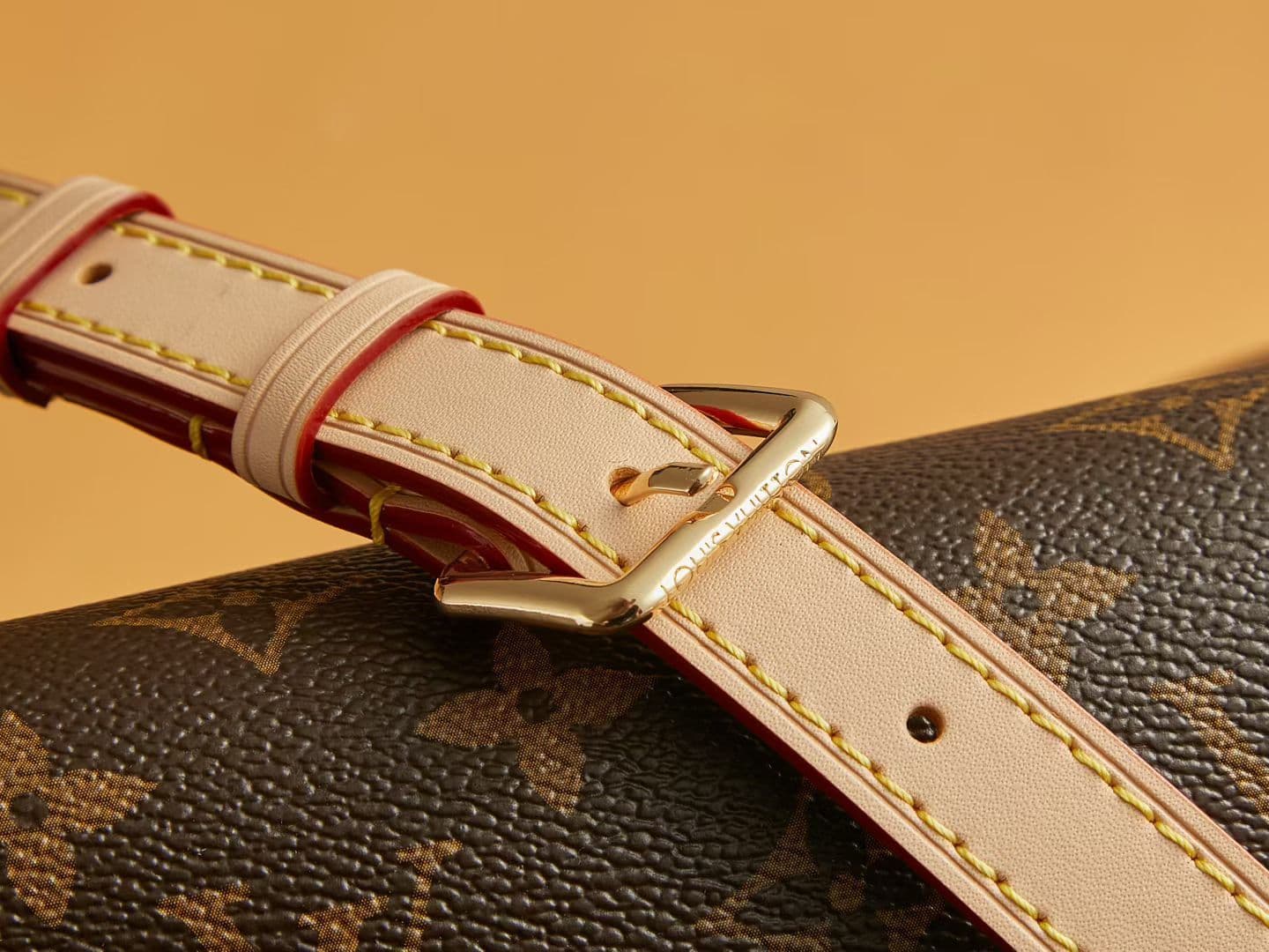 Louis Vuitton Gold Bag M27825