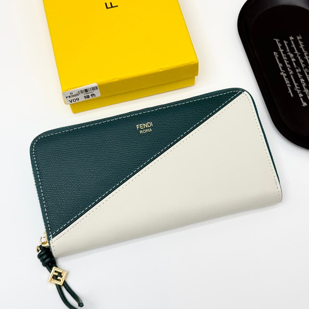 Fendi Brown Accessory V09