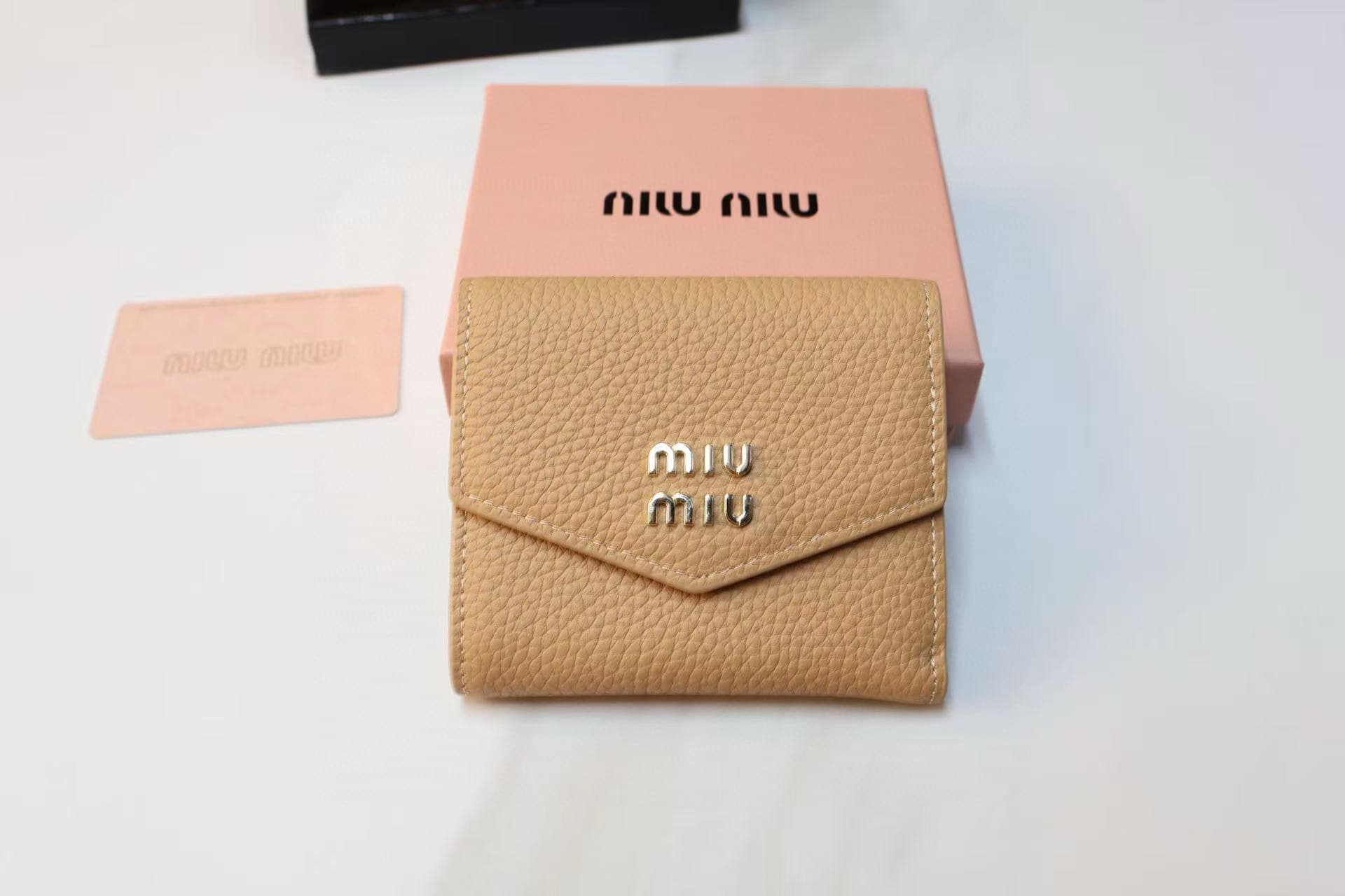 miumiu钱包 Wallet