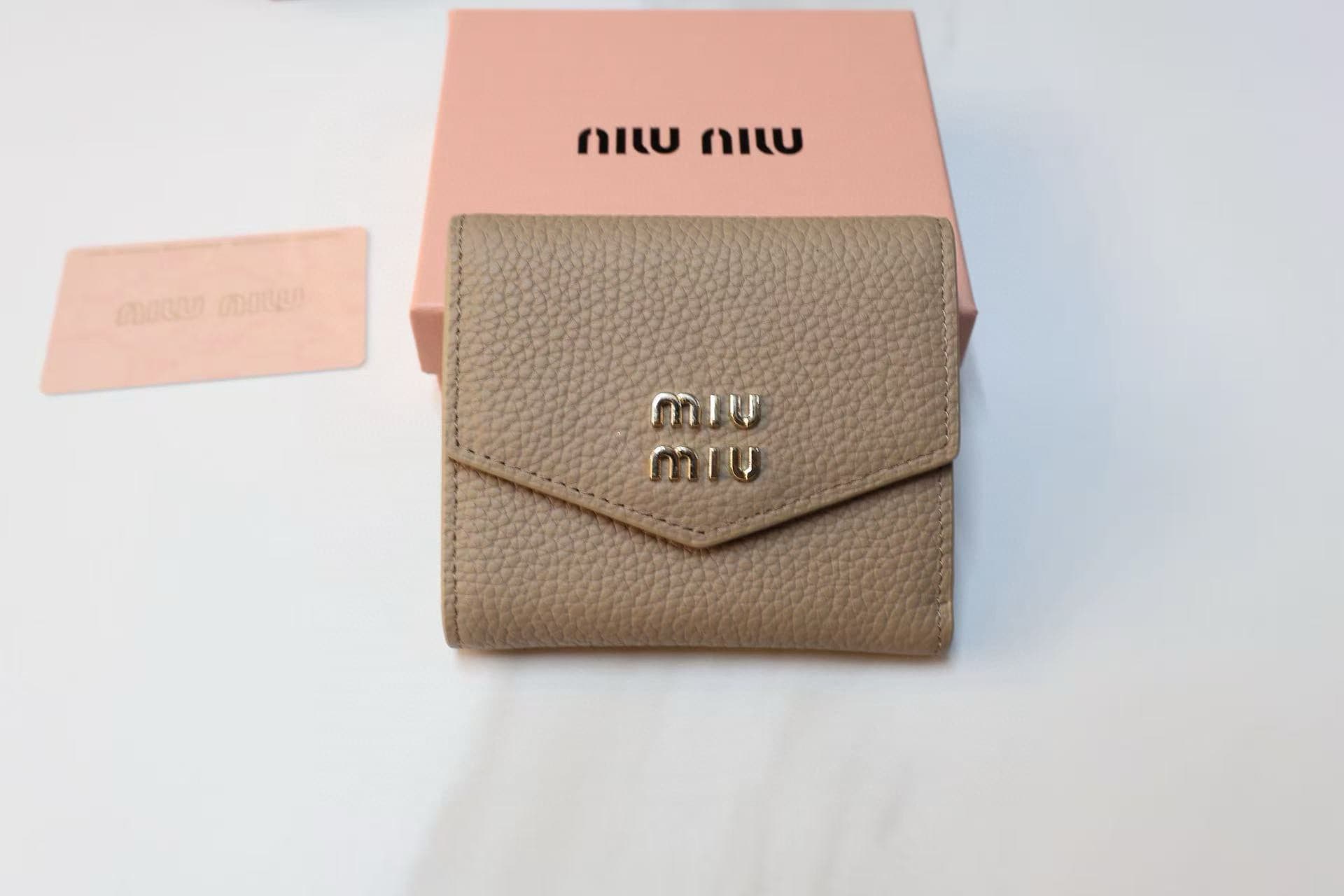 miumiu钱包 Wallet