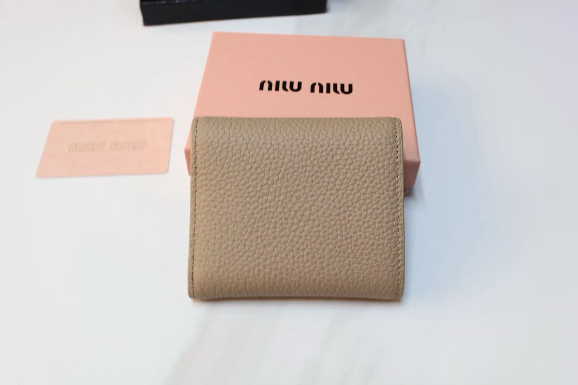 miumiu钱包 Wallet