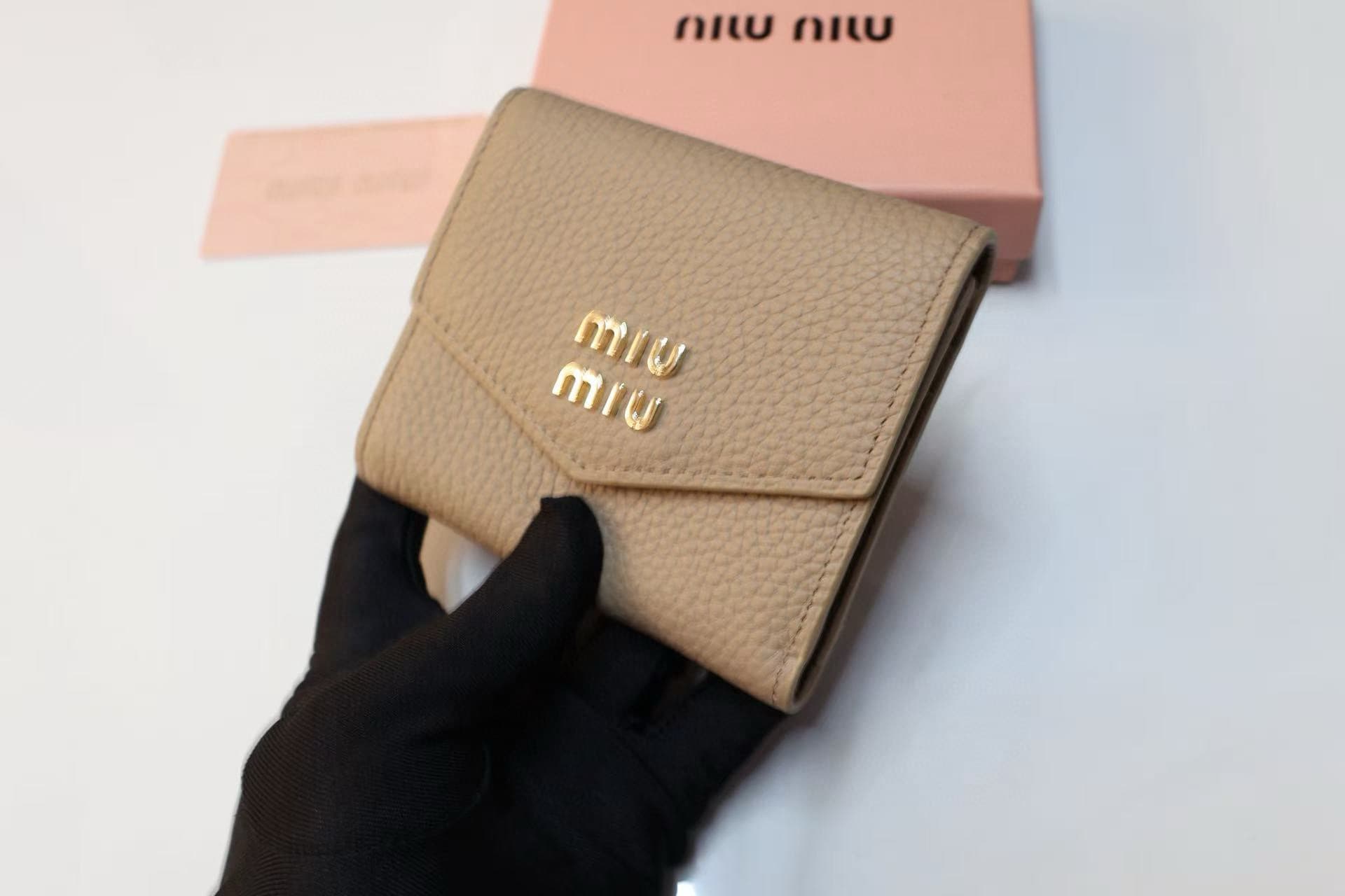 miumiu钱包 Wallet