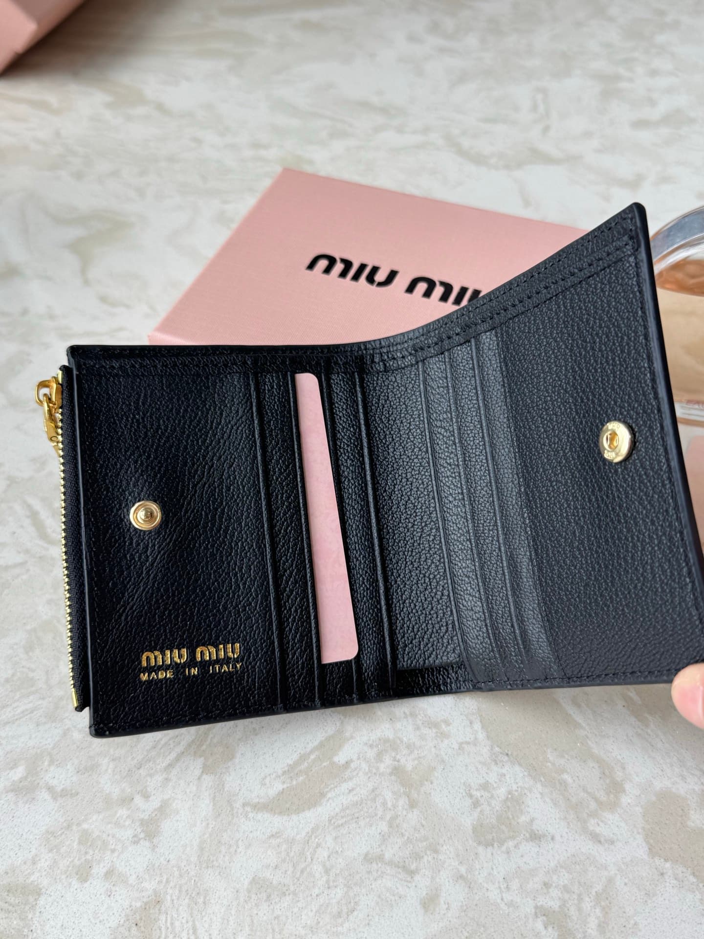 miumiu钱包 Black Product miu2520