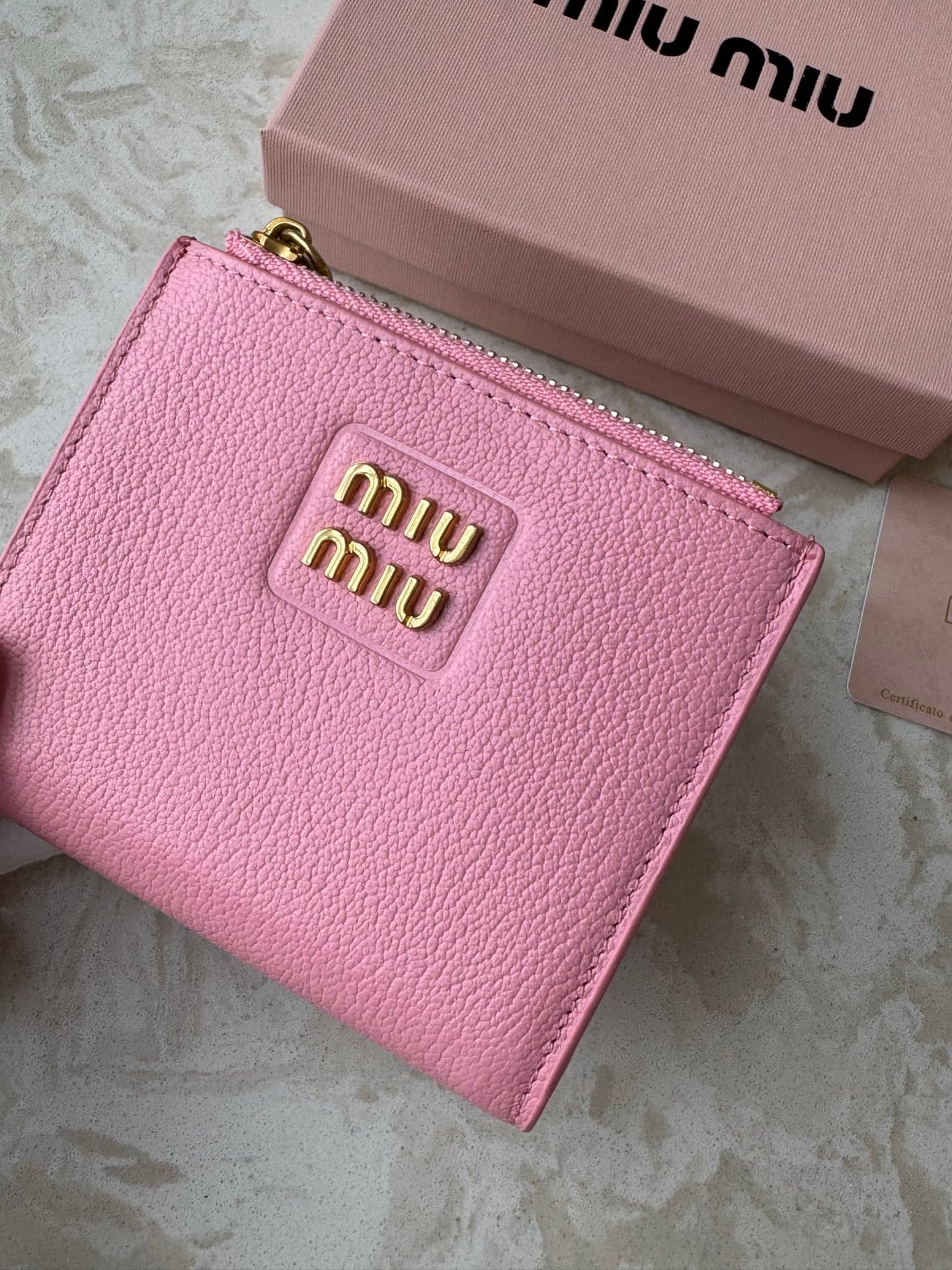 miumiu钱包 Black Product miu2520