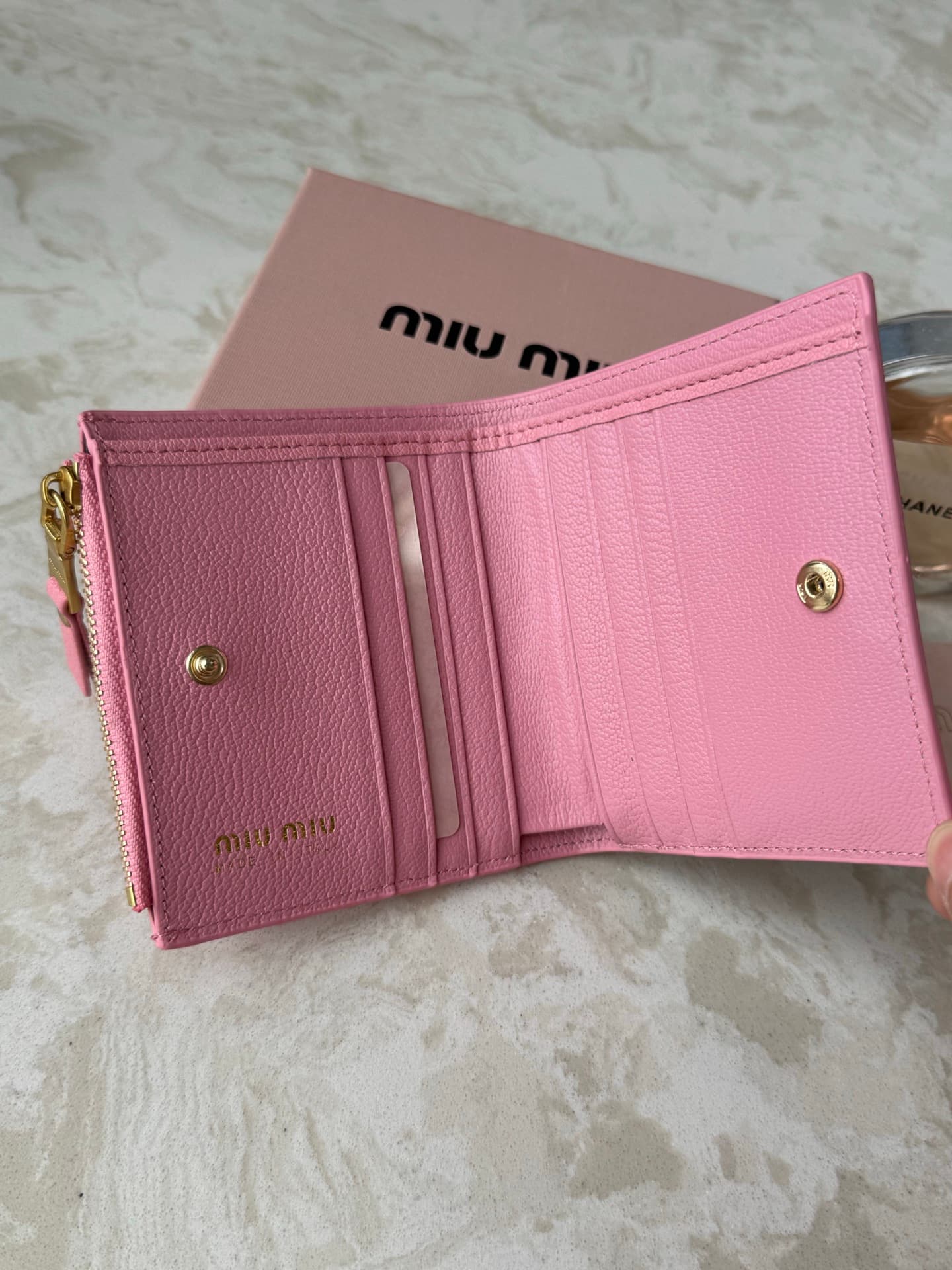 miumiu钱包 Black Product miu2520