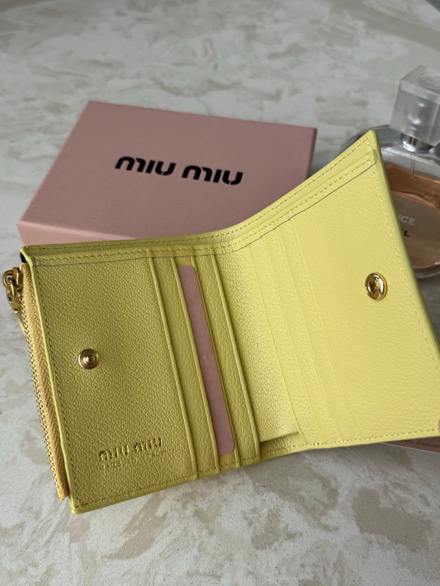 miumiu钱包 Black Product miu2520