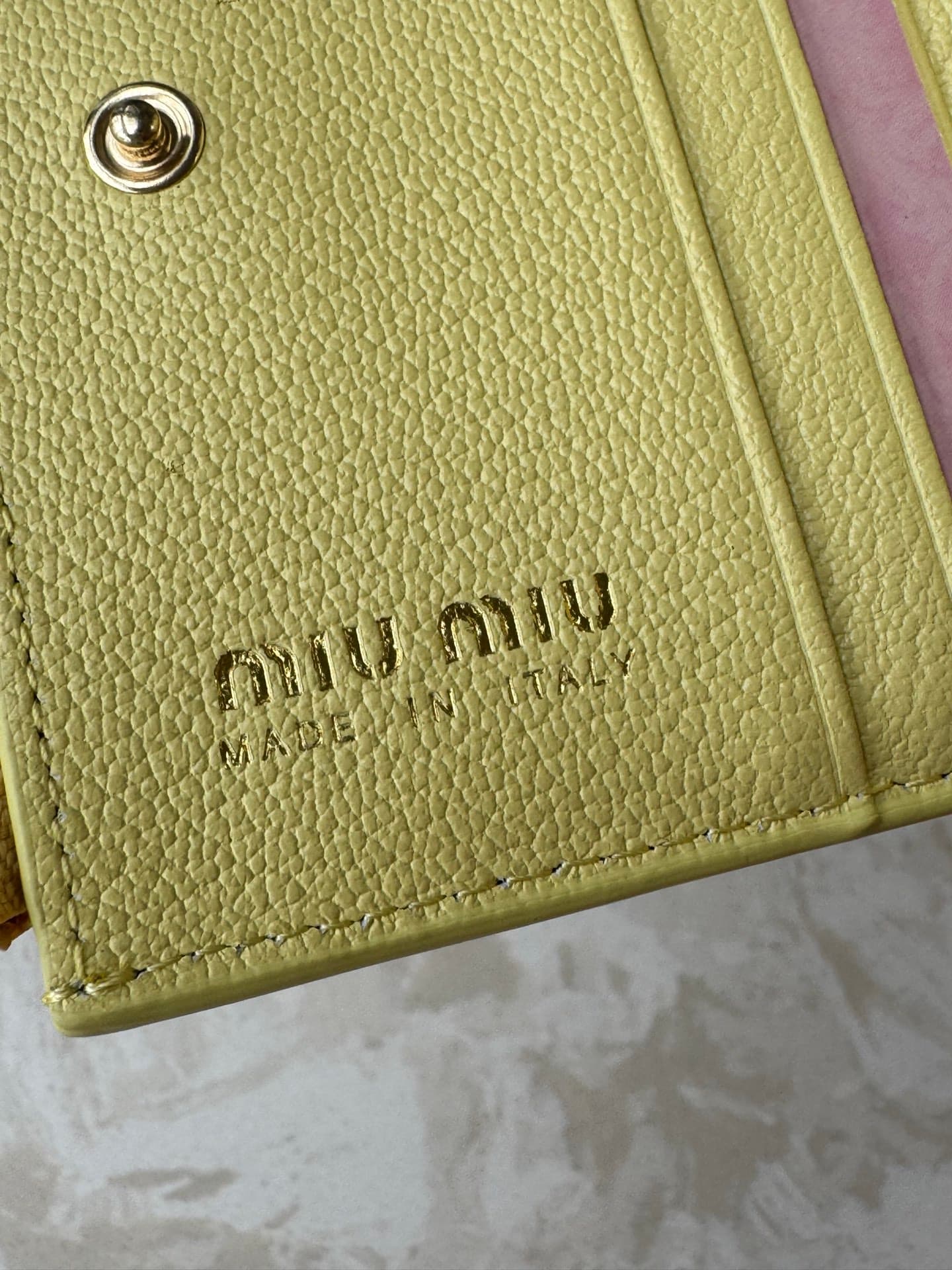 miumiu钱包 Black Product miu2520