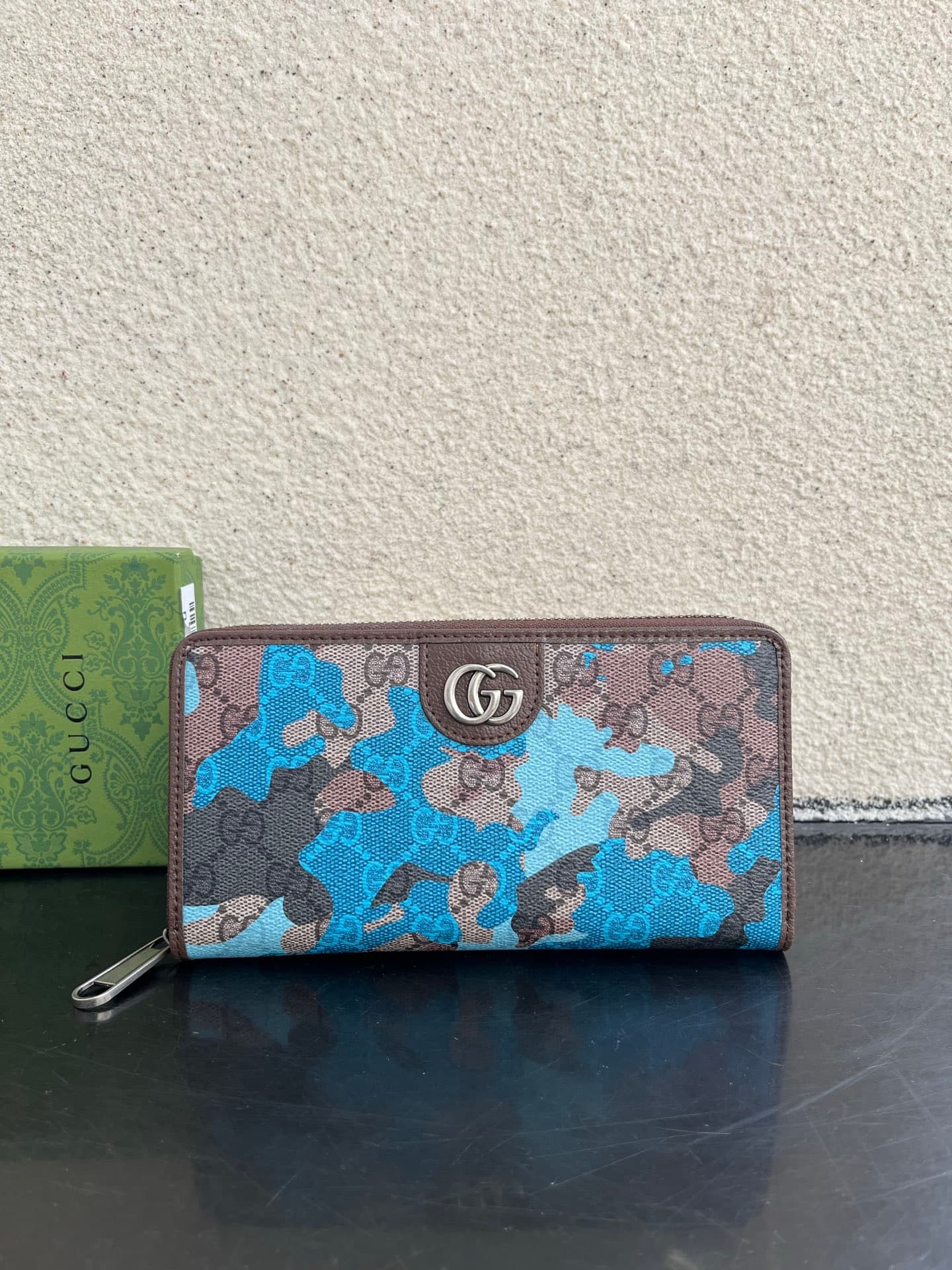 Gucci Blue Wallet 834694