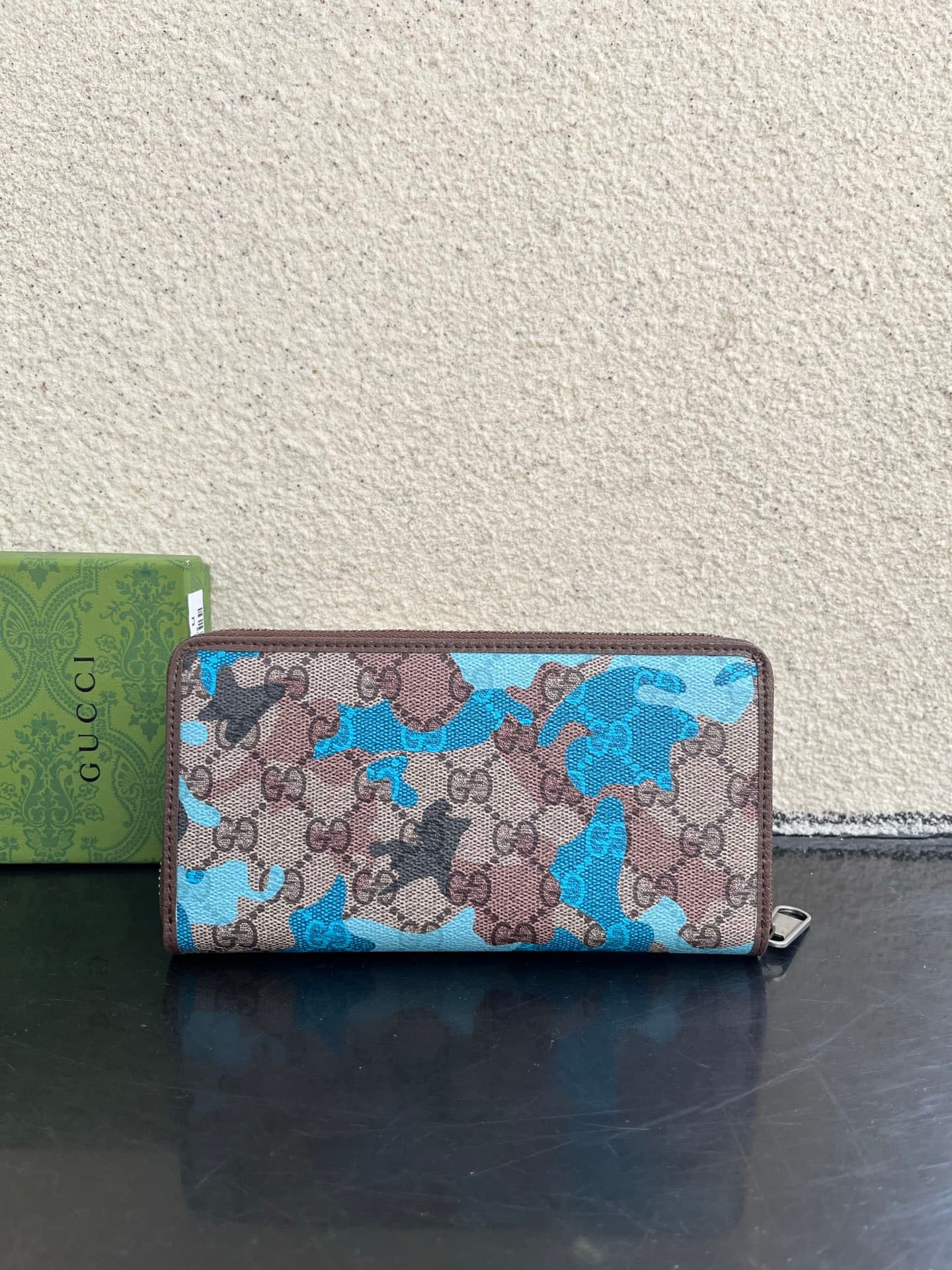 Gucci Blue Wallet 834694