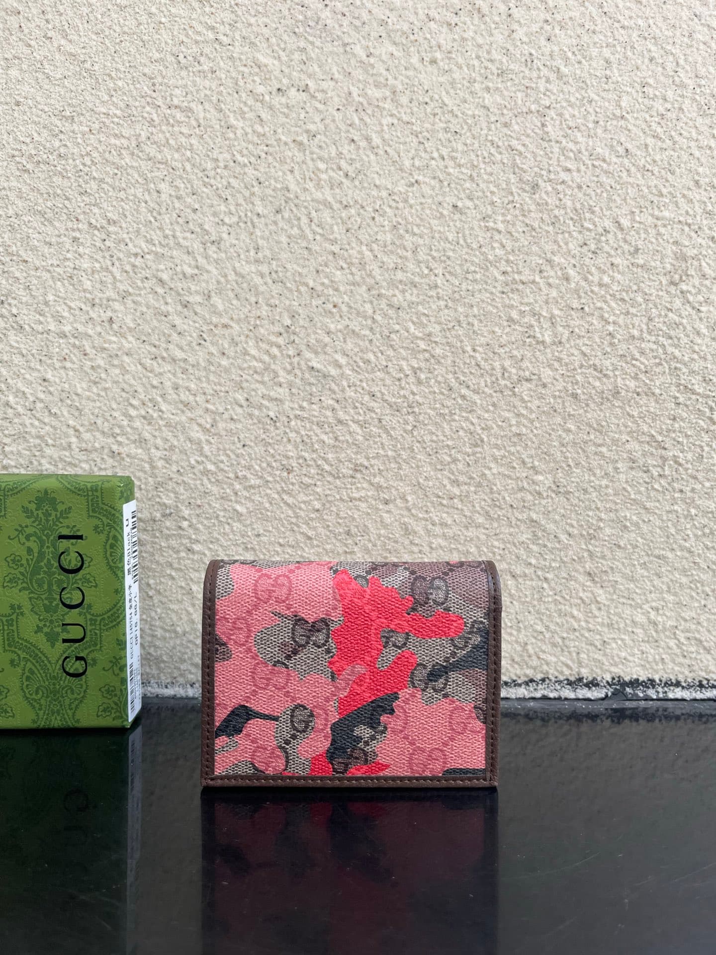 Gucci Blue Wallet 838487