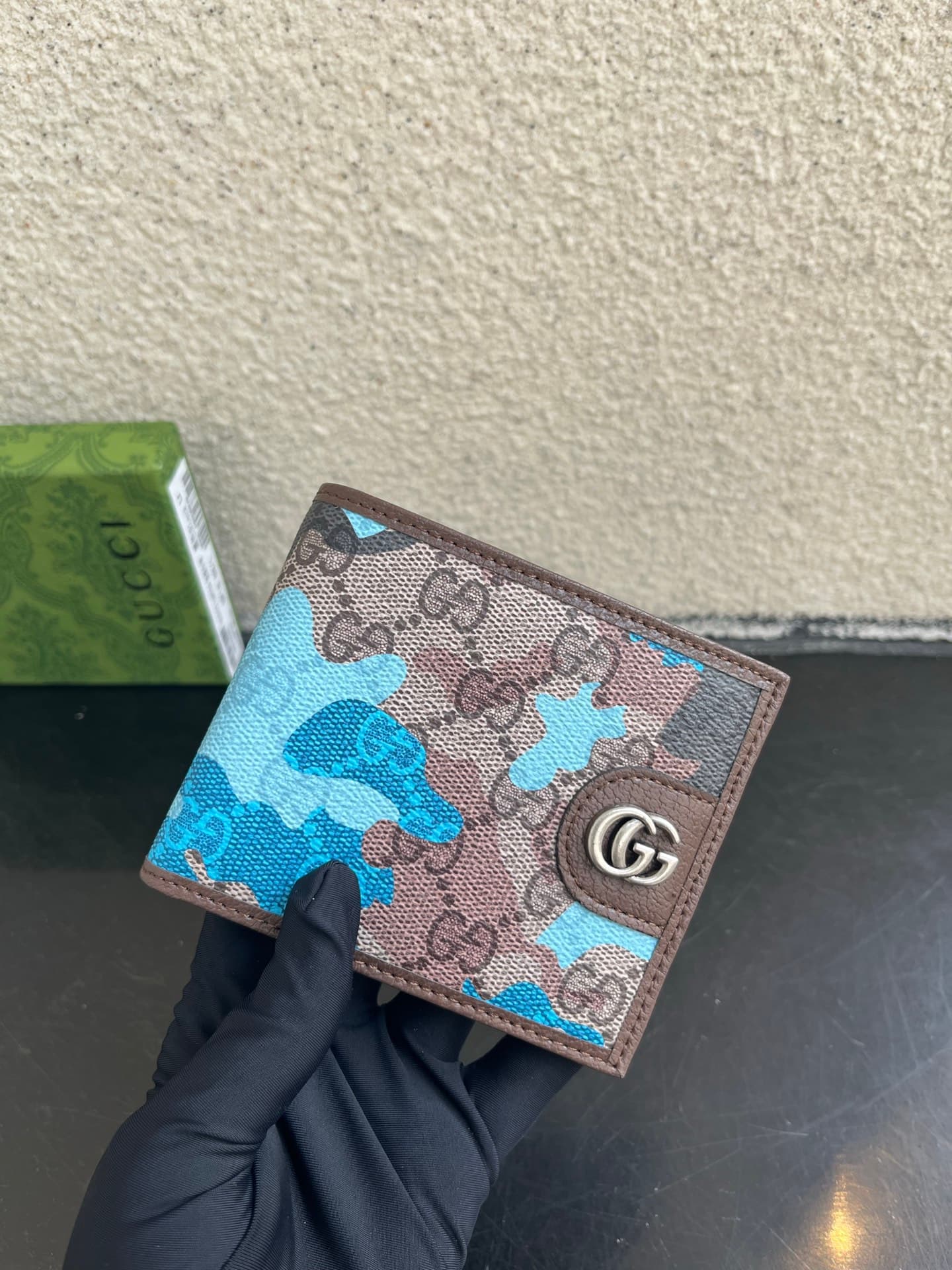 Gucci Blue Wallet 834271