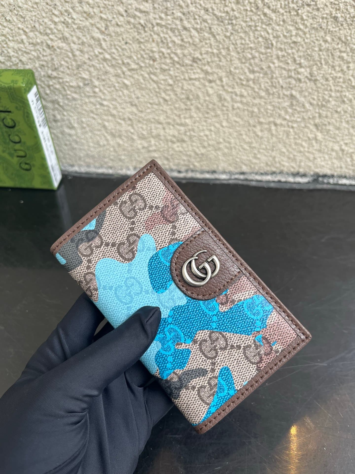 Gucci Blue Wallet 834691