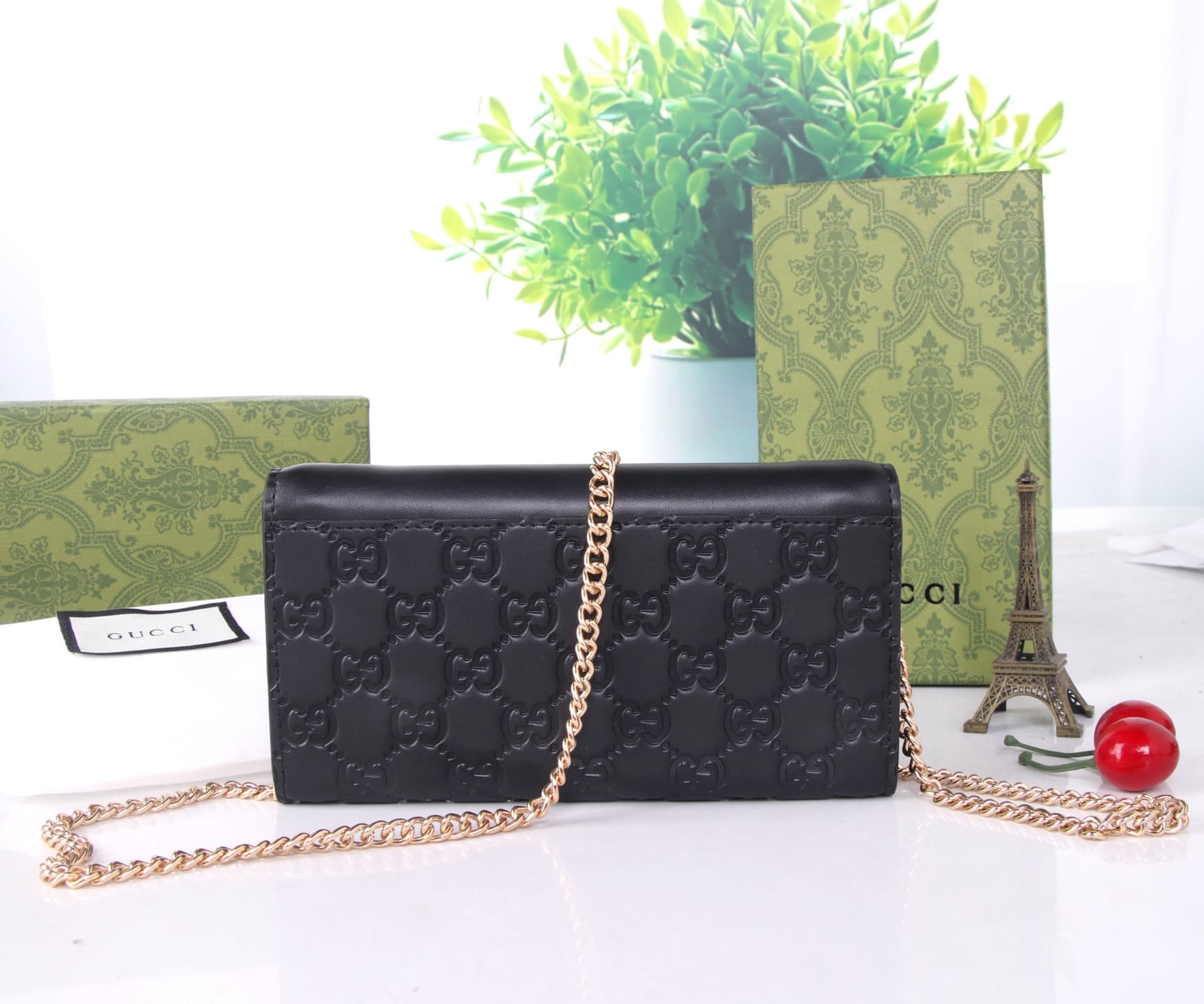 Gucci Black Shoulder Bag SG201