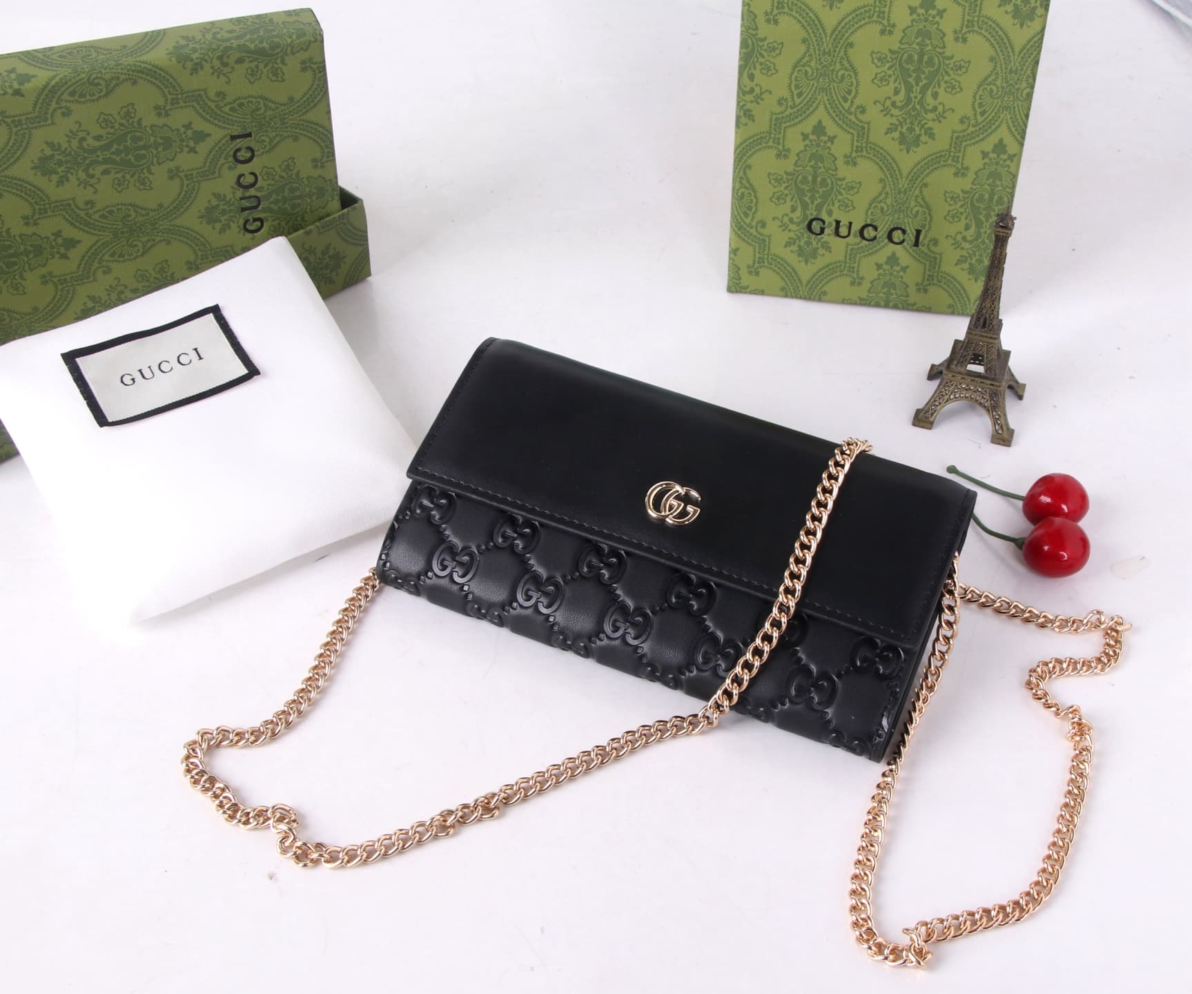 Gucci Black Shoulder Bag SG201