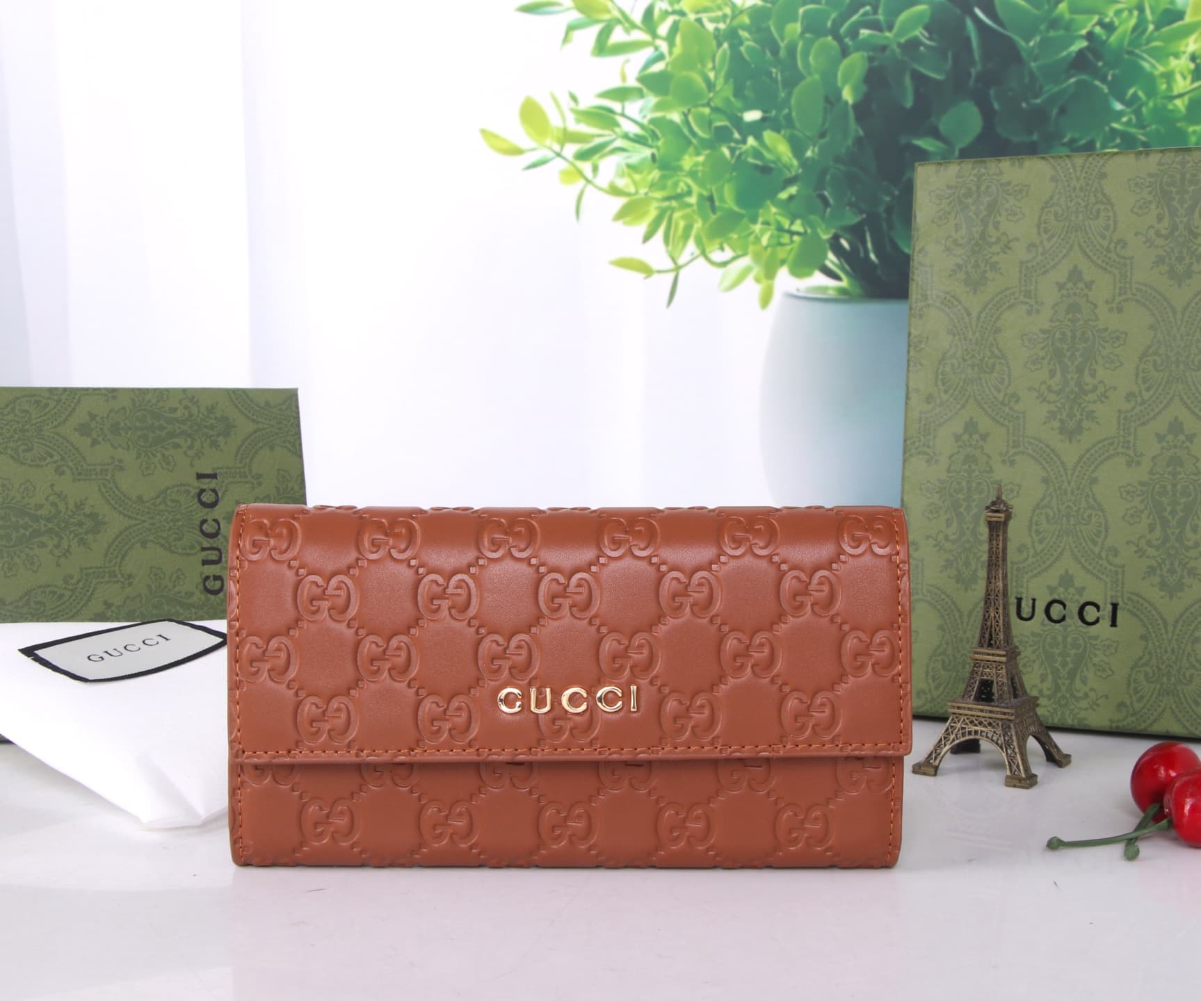 Gucci Black Accessory SG205