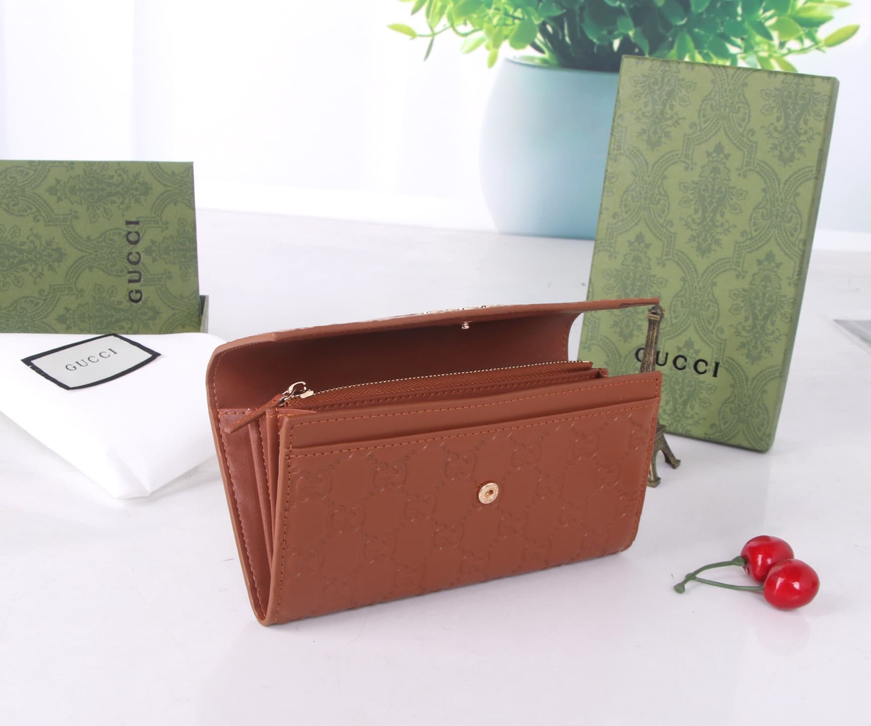 Gucci Black Product SG205