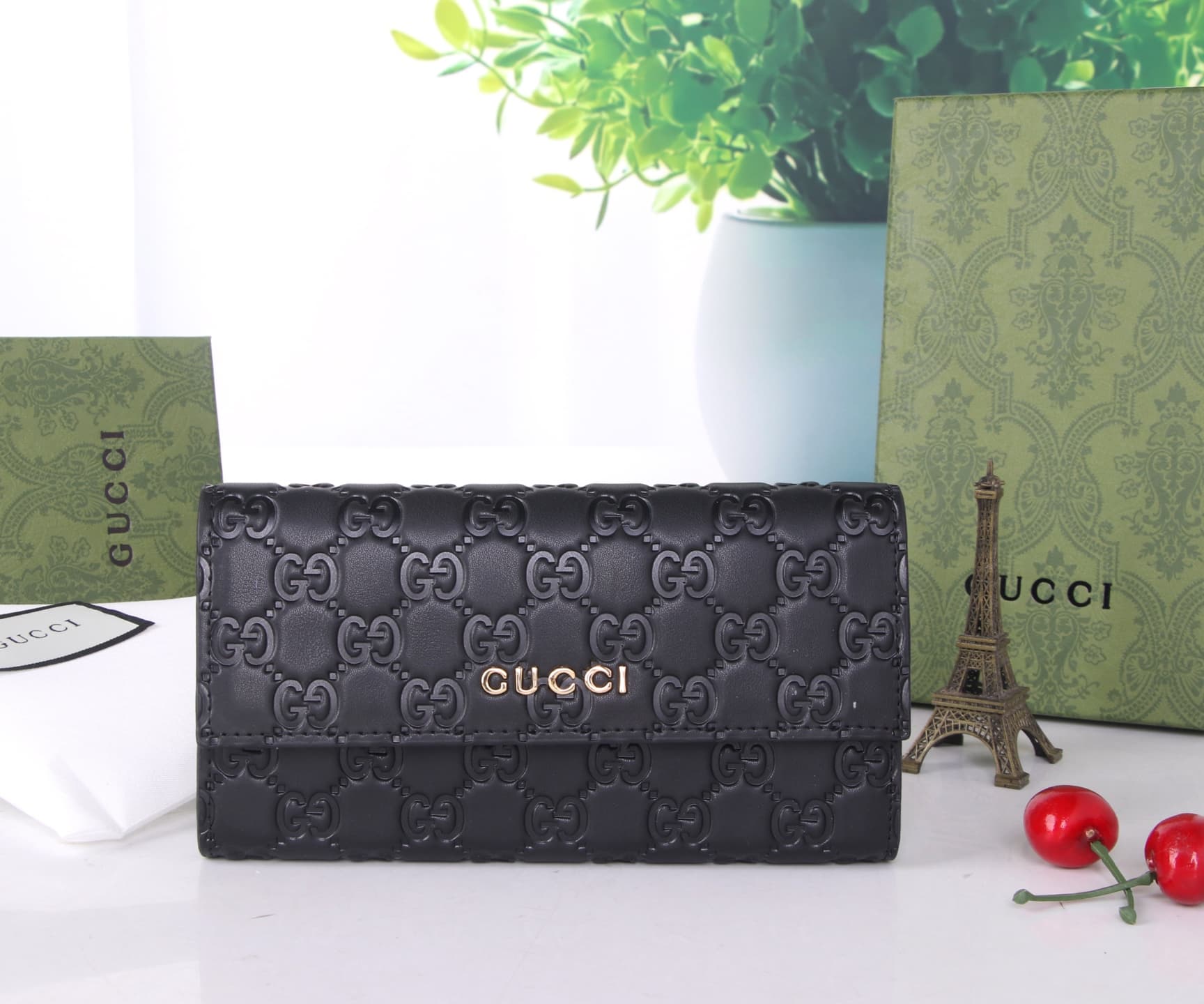 Gucci Black Accessory SG205