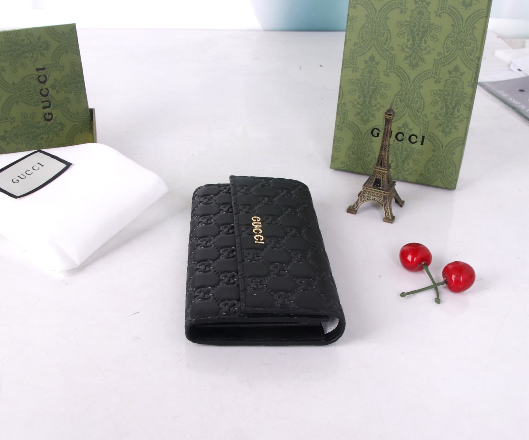 Gucci Black Product SG205