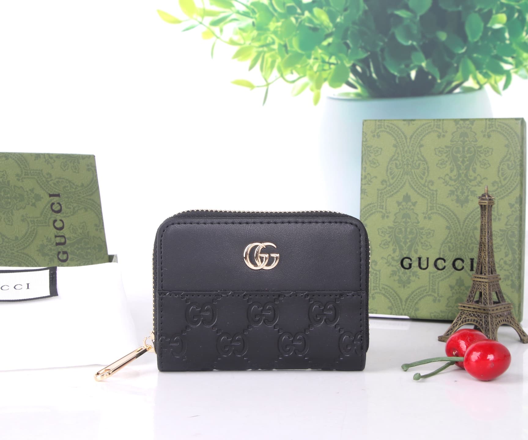 Gucci Black Accessory SG203