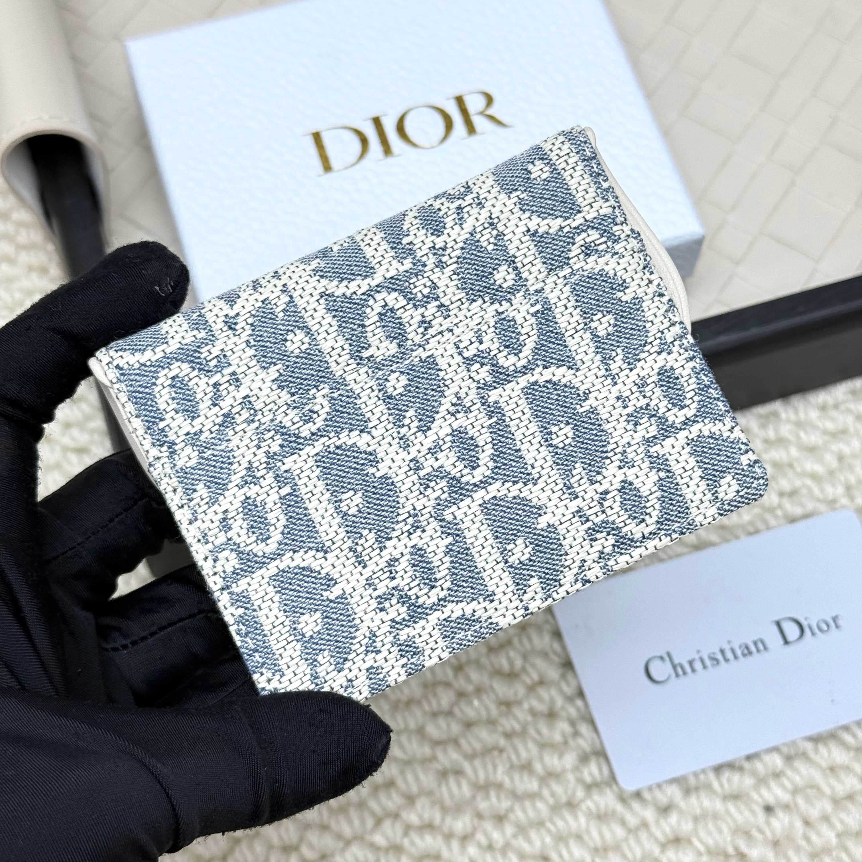 Dior Gold Wallet s5610