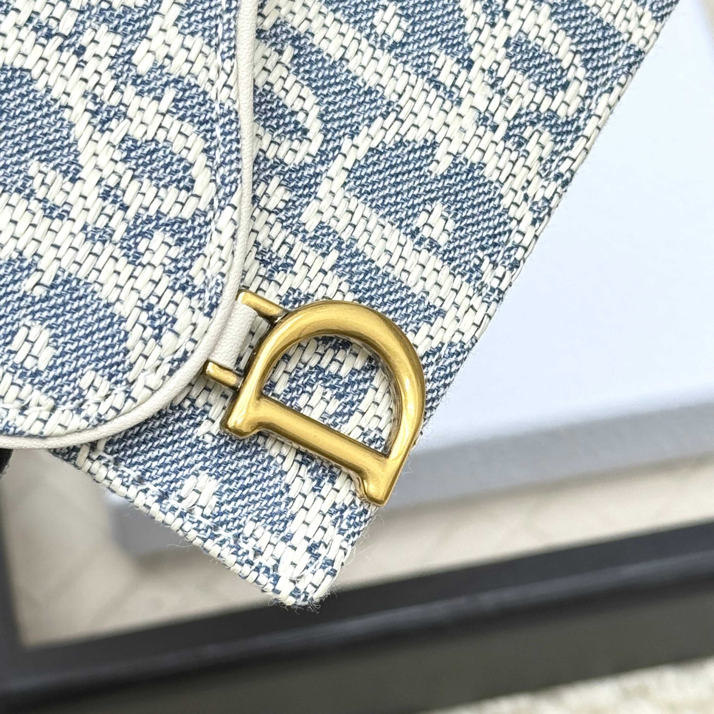 Dior Gold Wallet s5610
