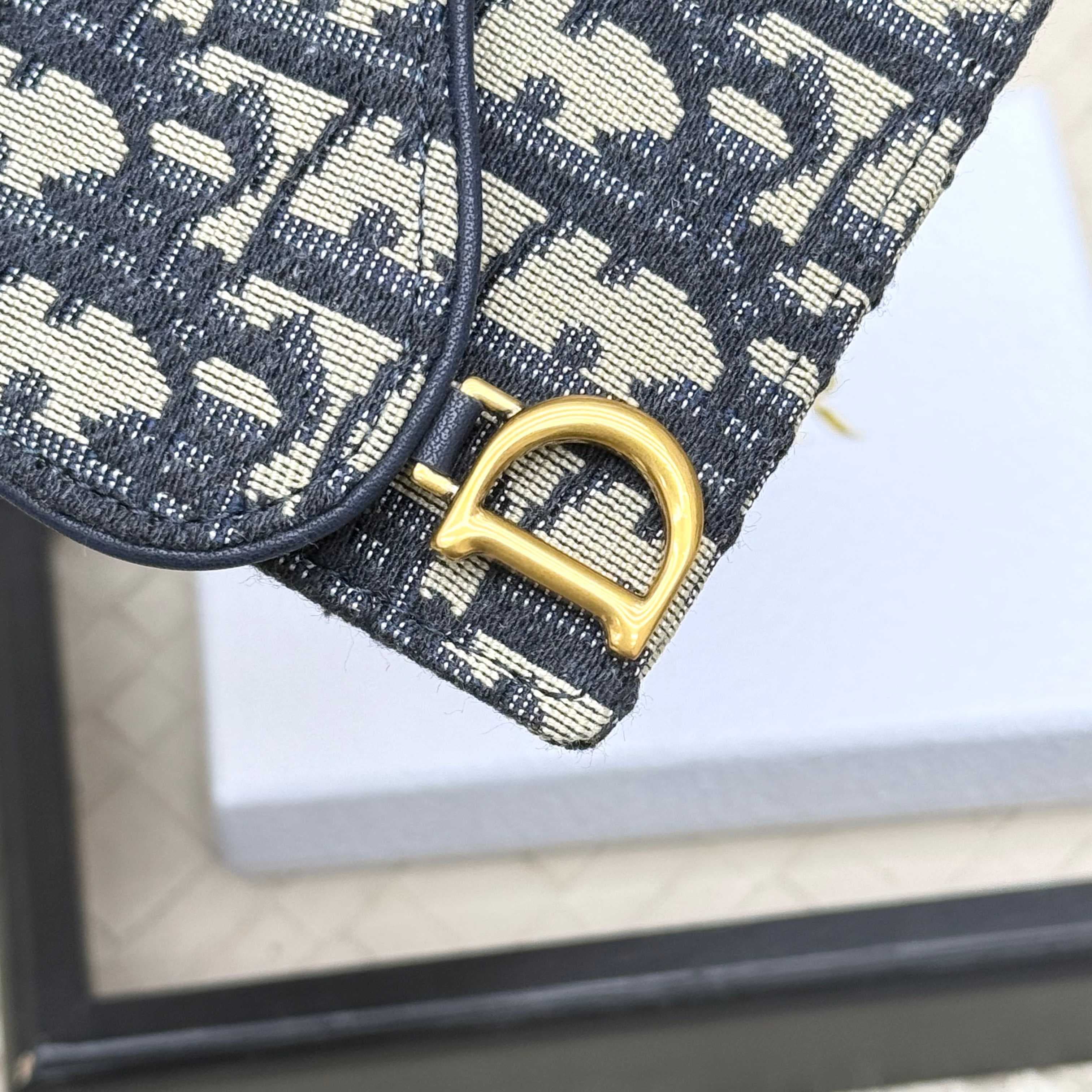 Dior Gold Wallet s5610