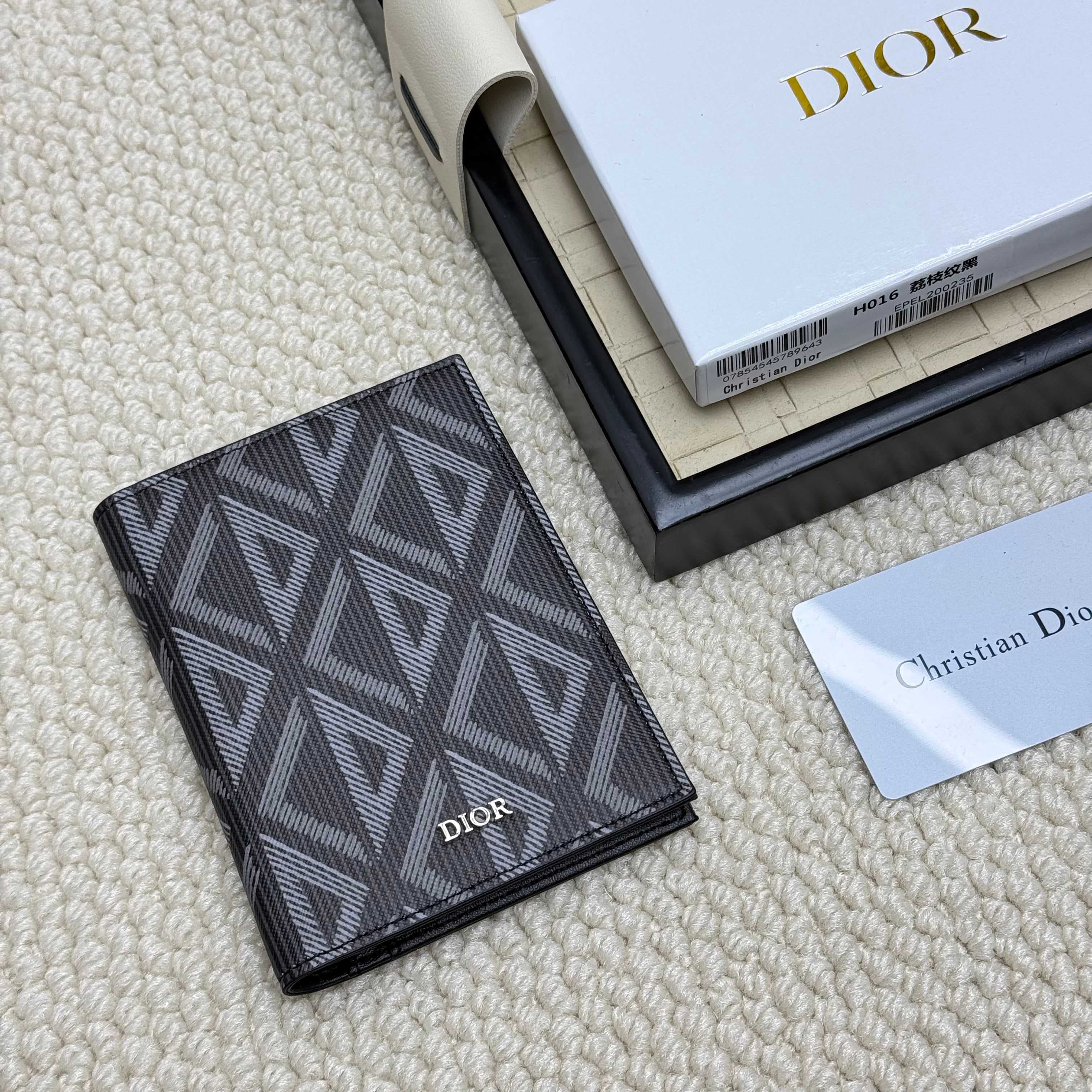 Dior Black Accessory H016