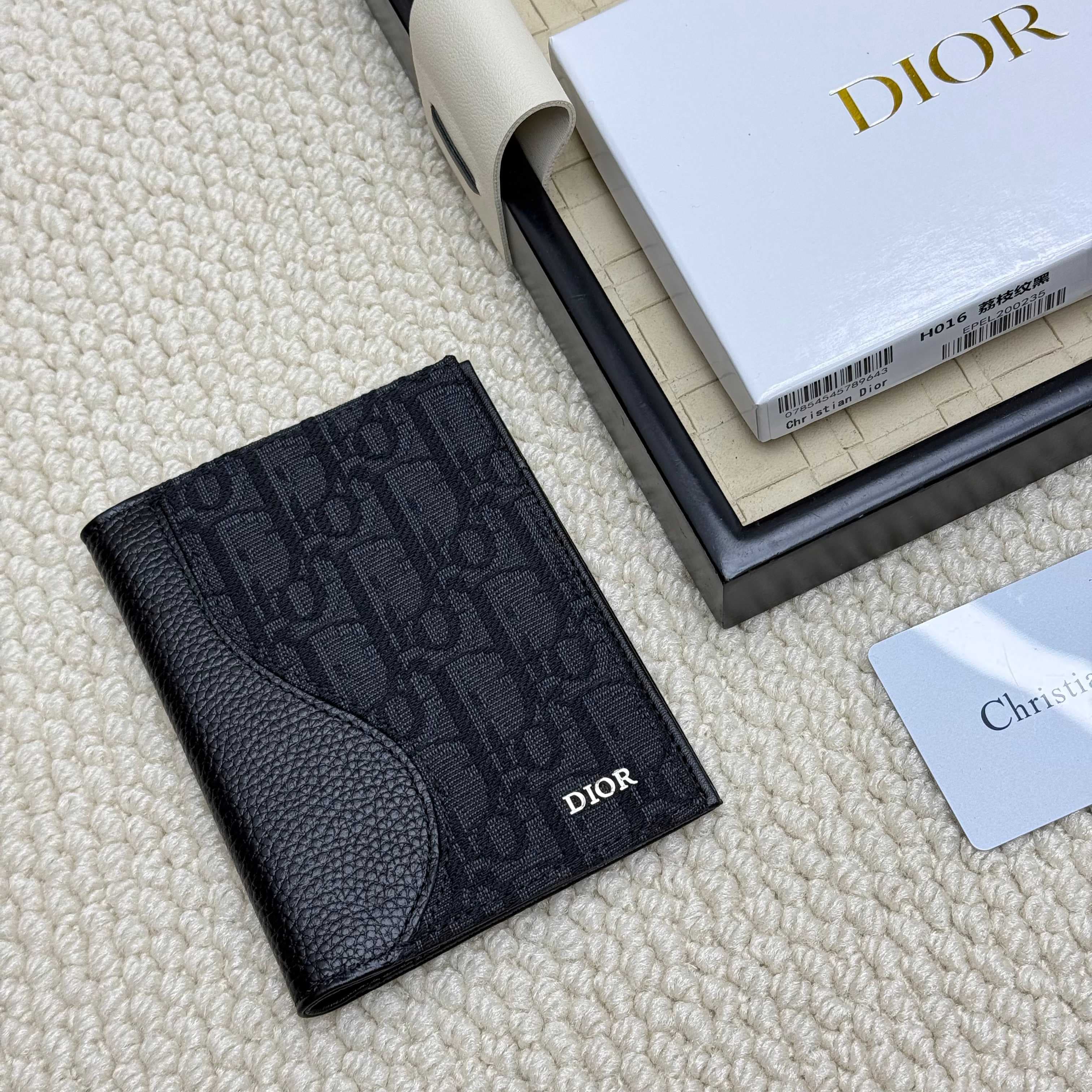 Dior Black Accessory H016