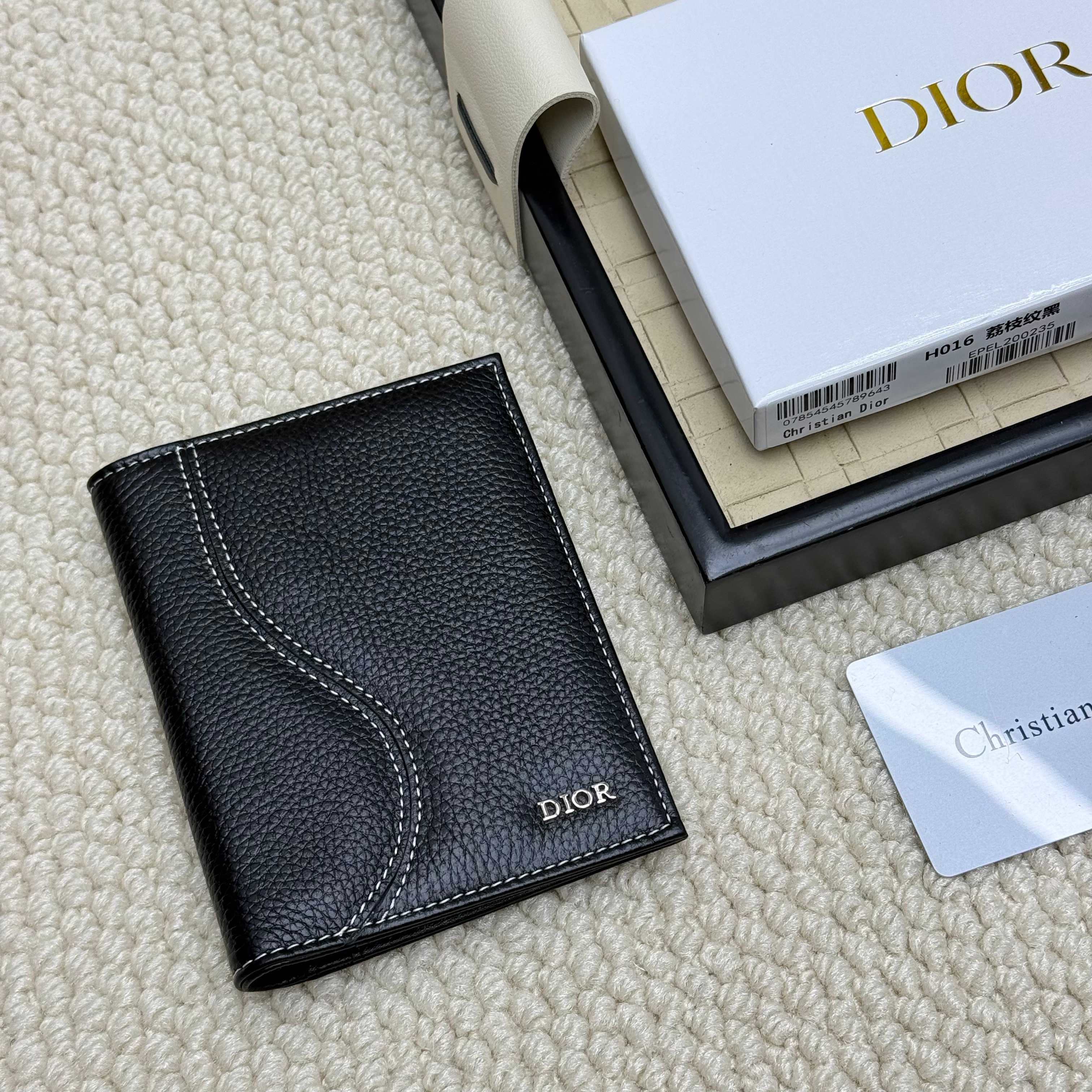 Dior Black Accessory H016