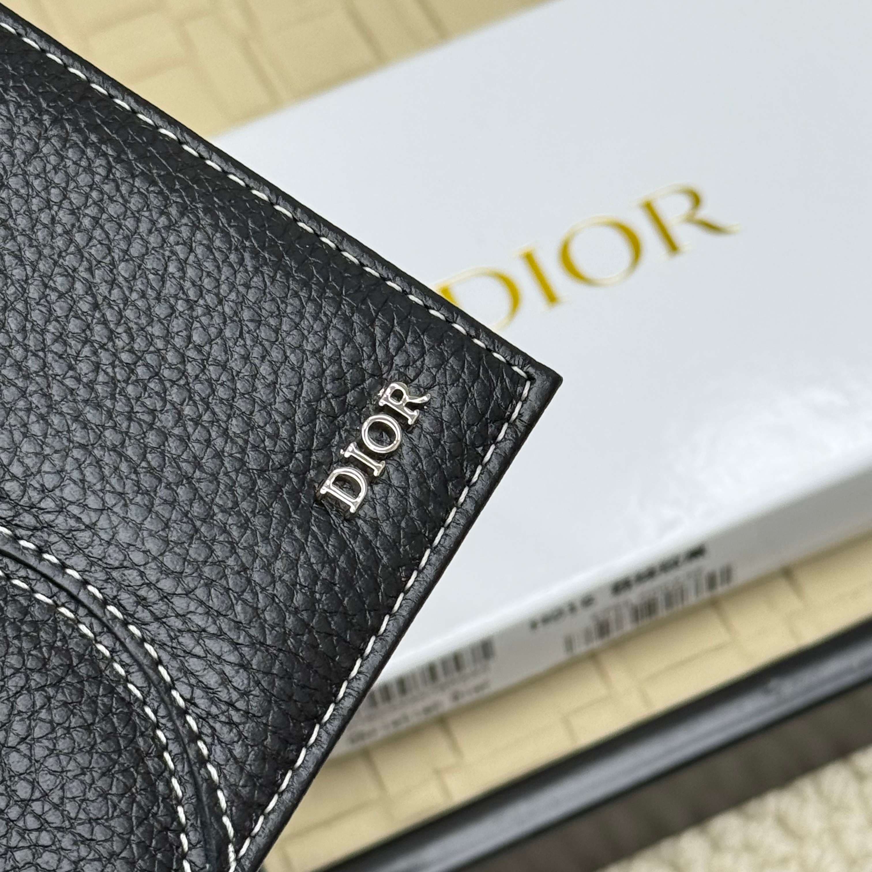 Dior Black Product H016