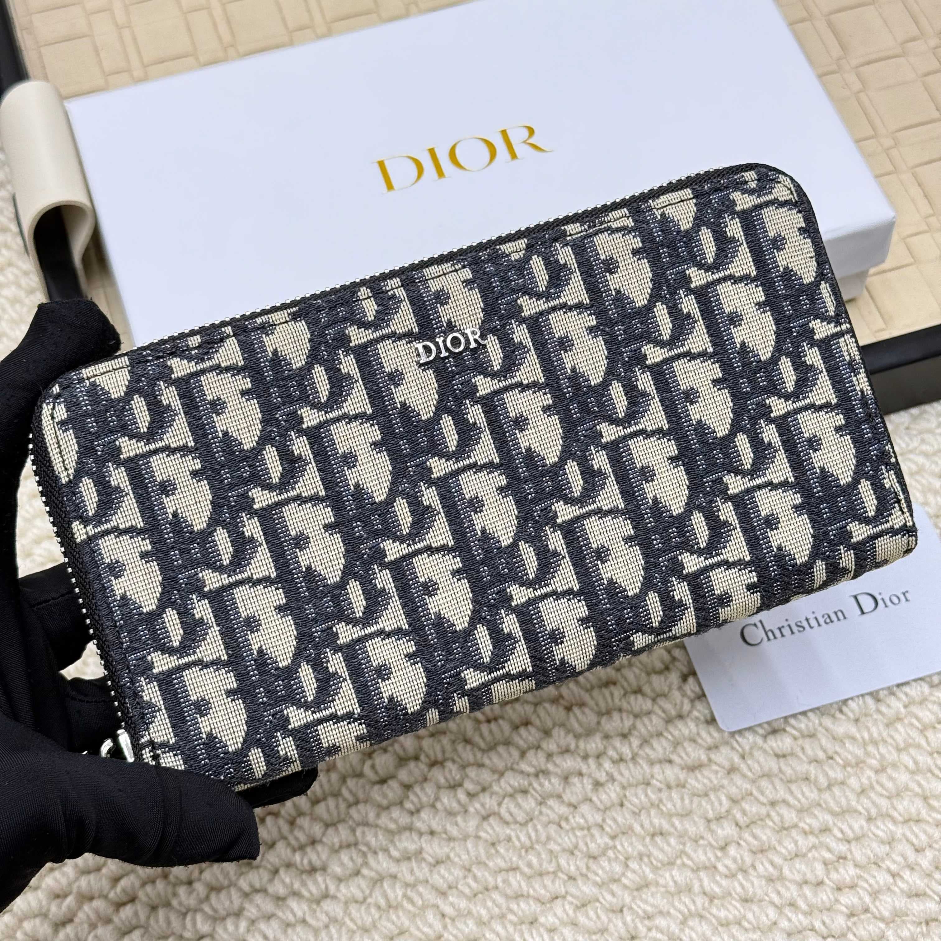 Dior Black Wallet C315