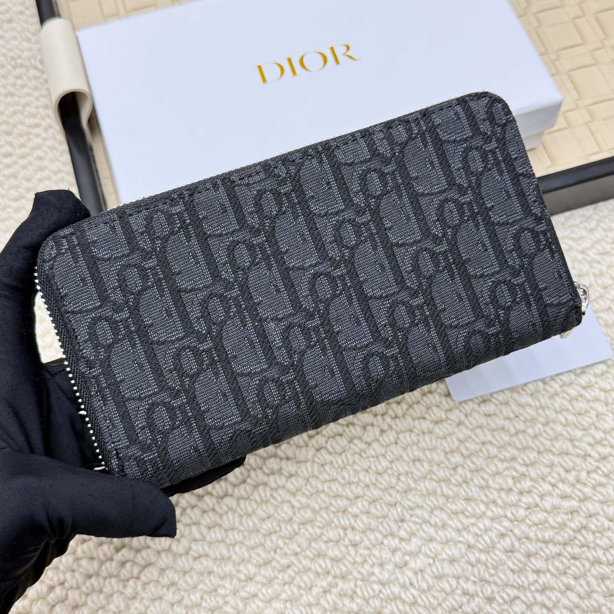 Dior Black Wallet C315