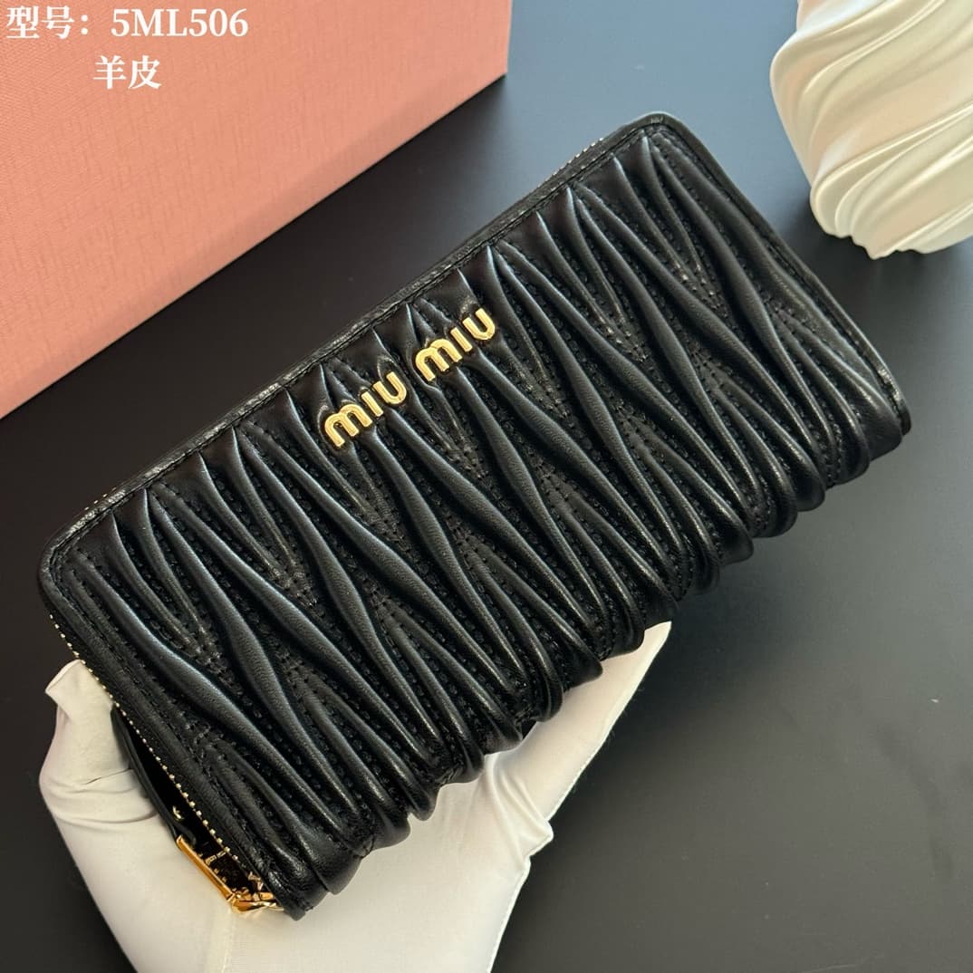 Chanel Wallet 5ML506