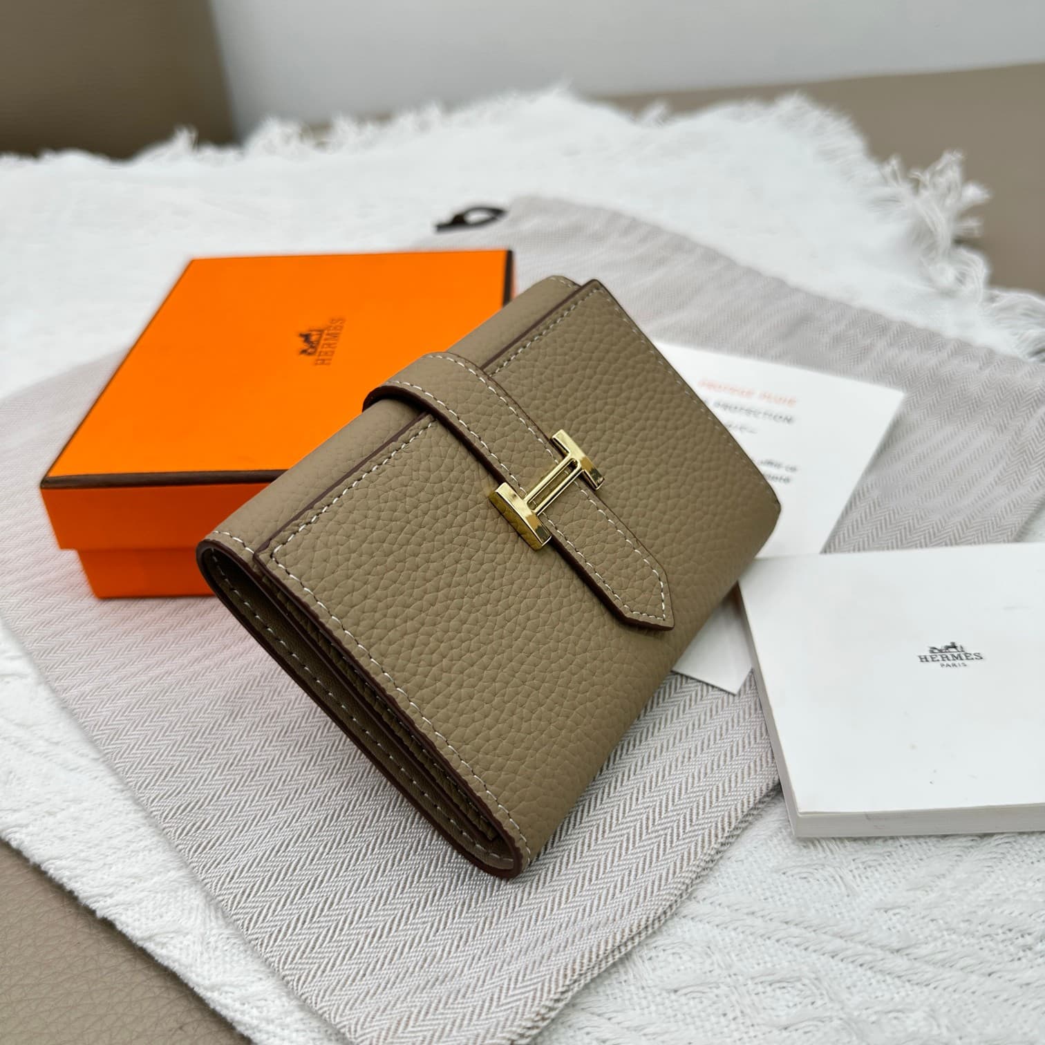 Hermes Gold Wallet 5176