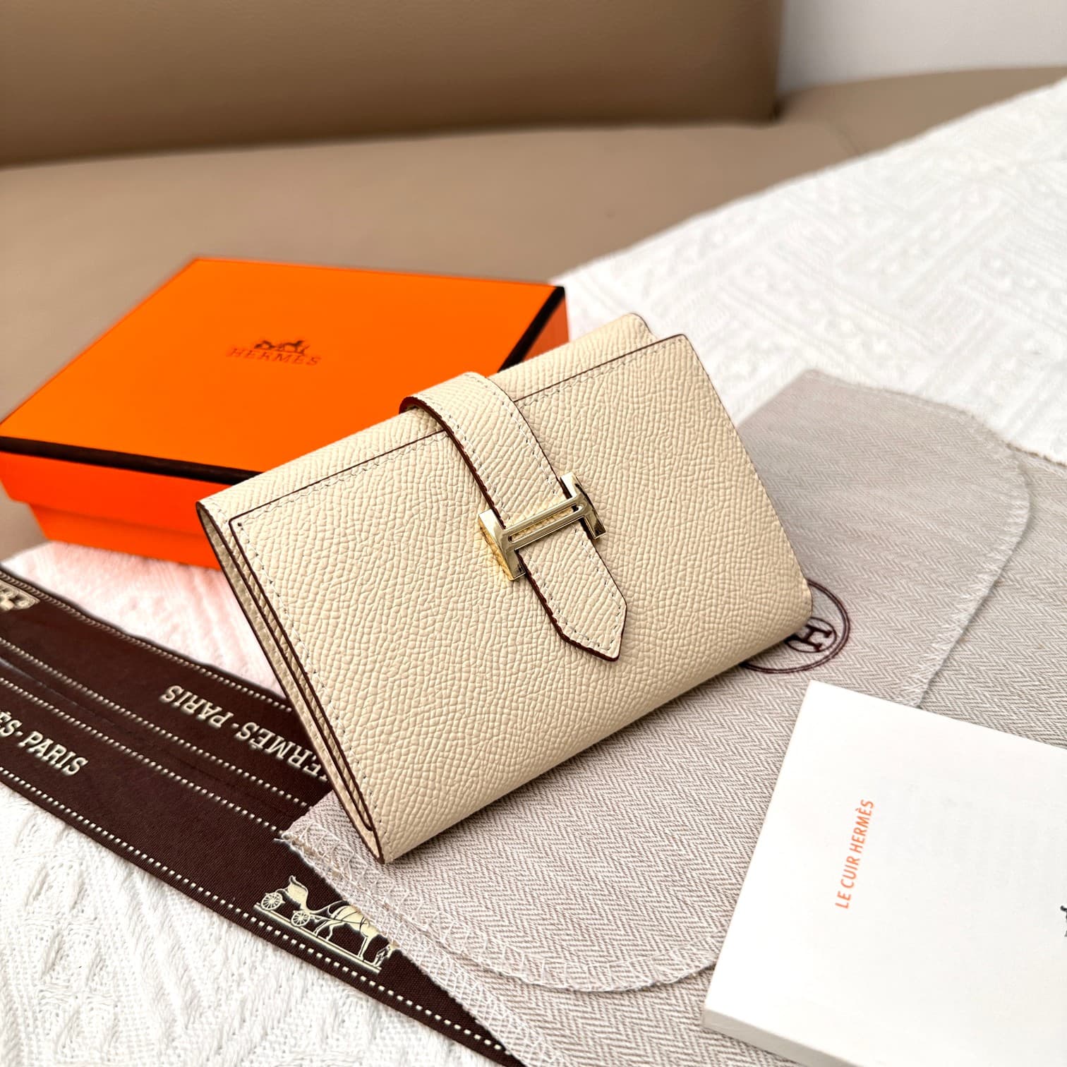 Hermes Gold Wallet 5176