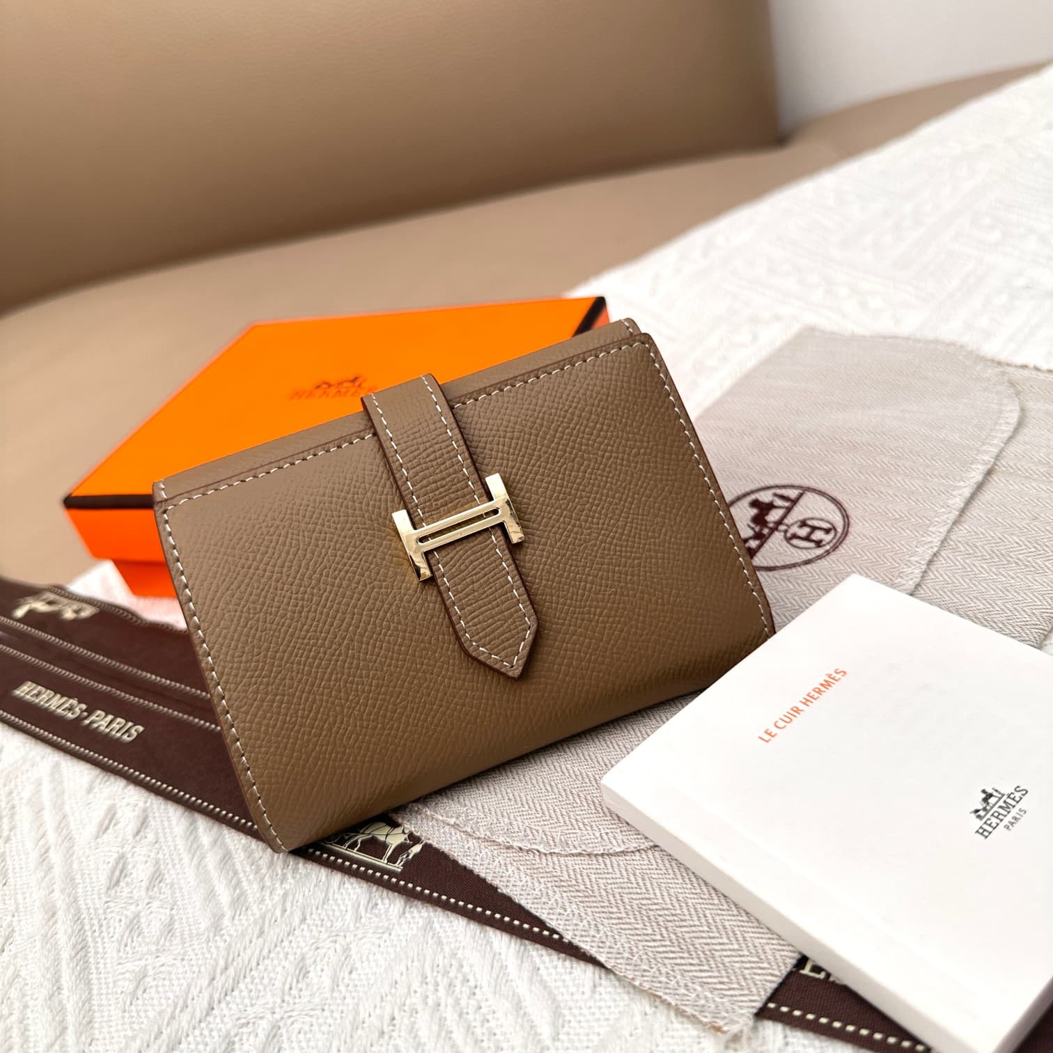 Hermes Gold Wallet 5176