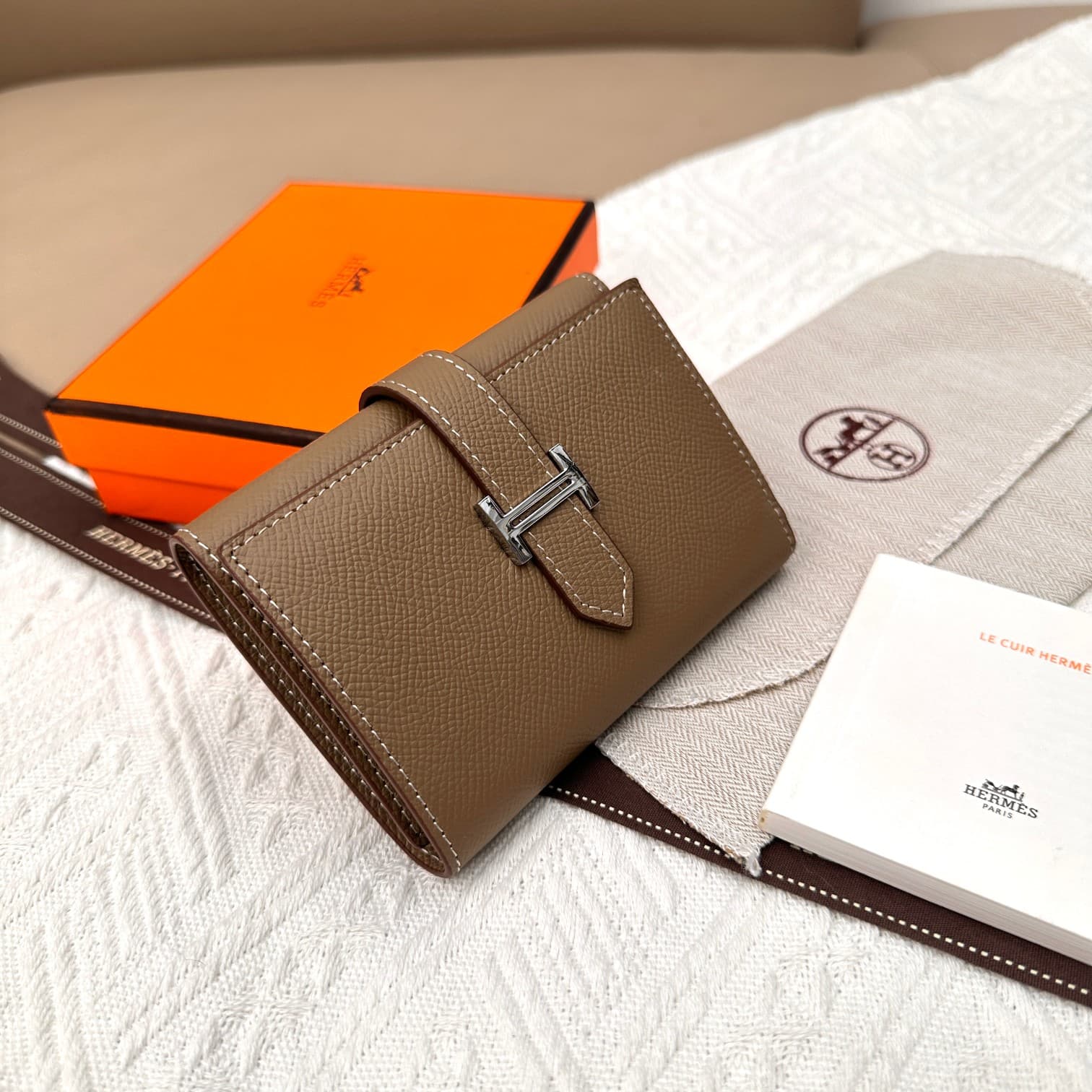 Hermes Gold Wallet 5176