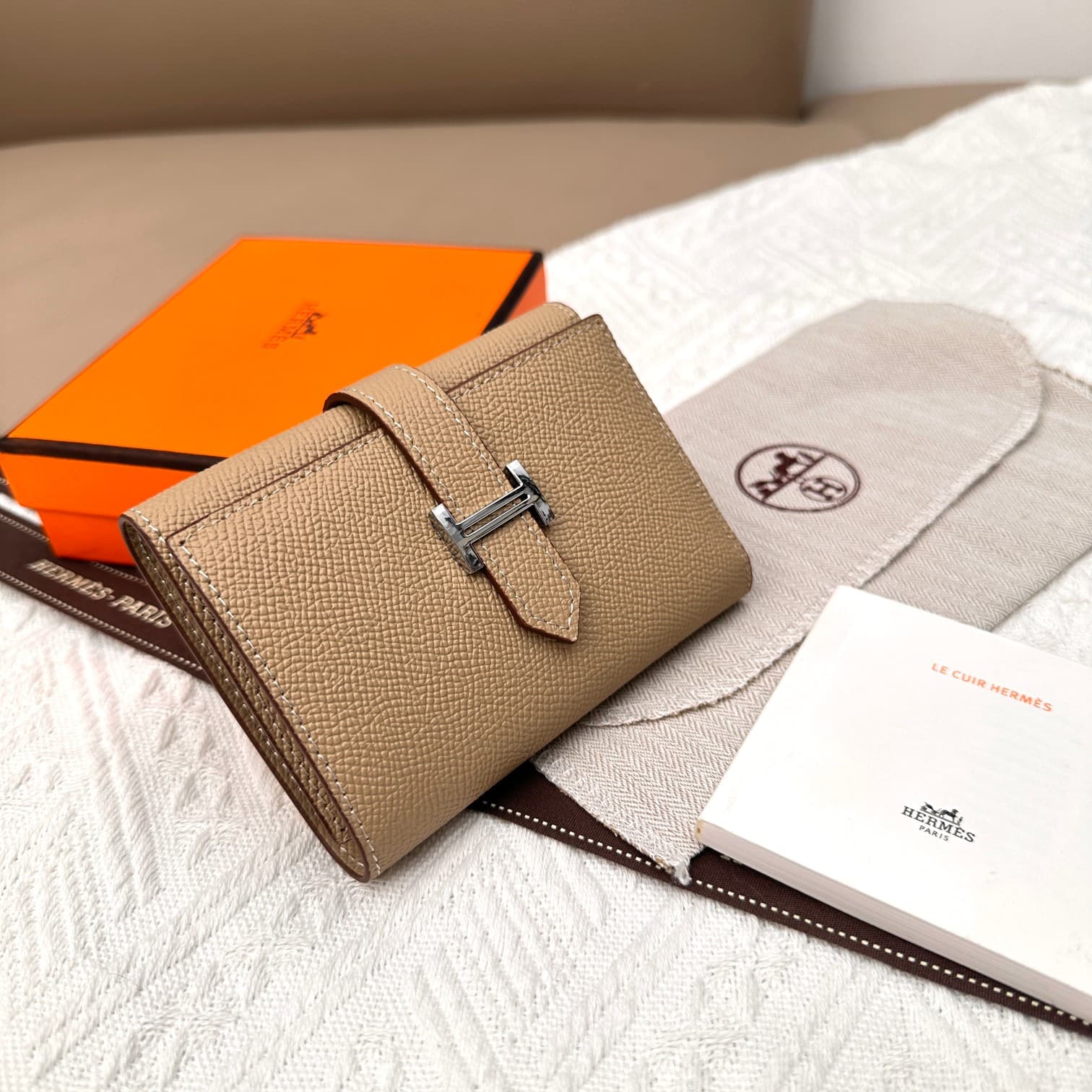 Hermes Gold Wallet 5176