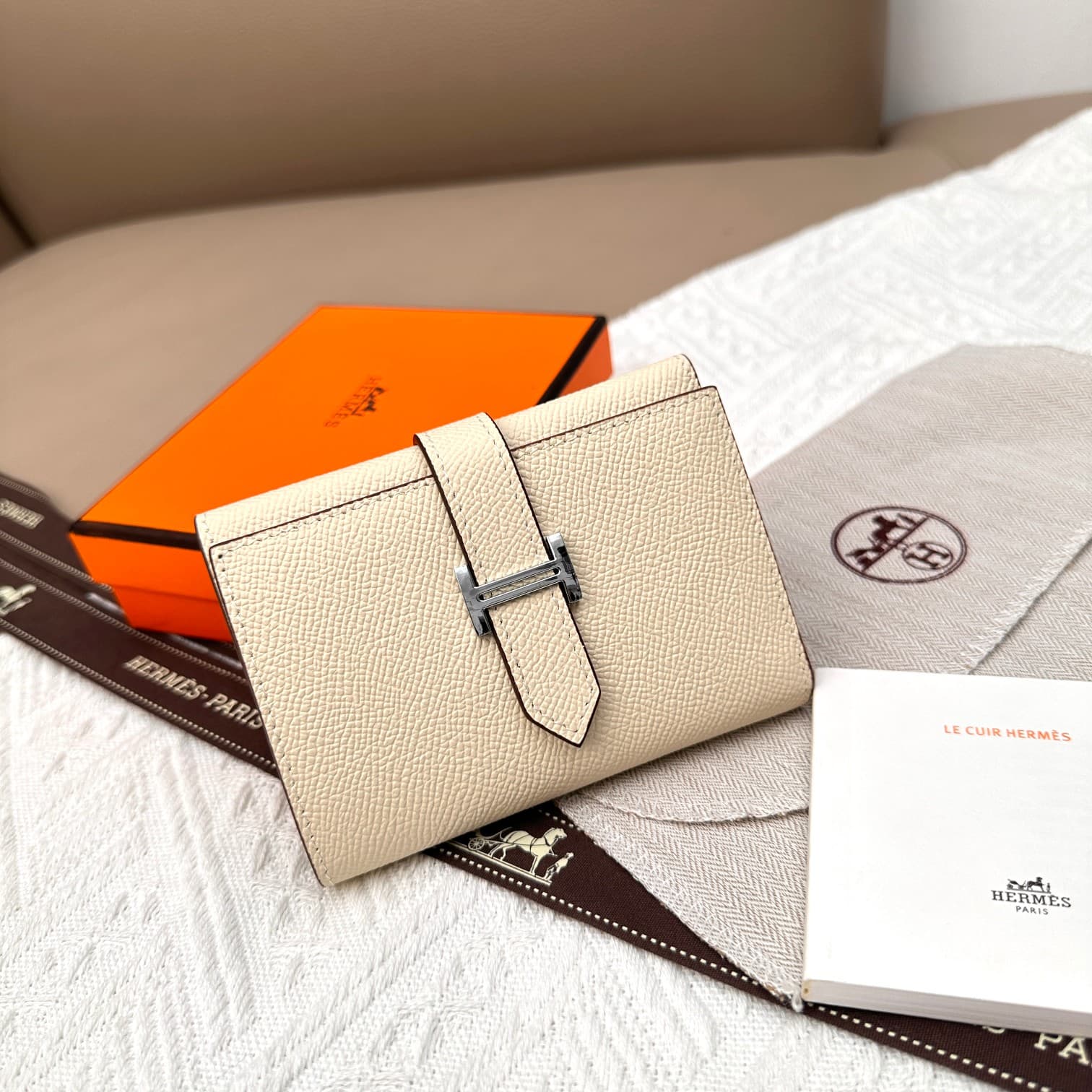 Hermes Gold Wallet 5176
