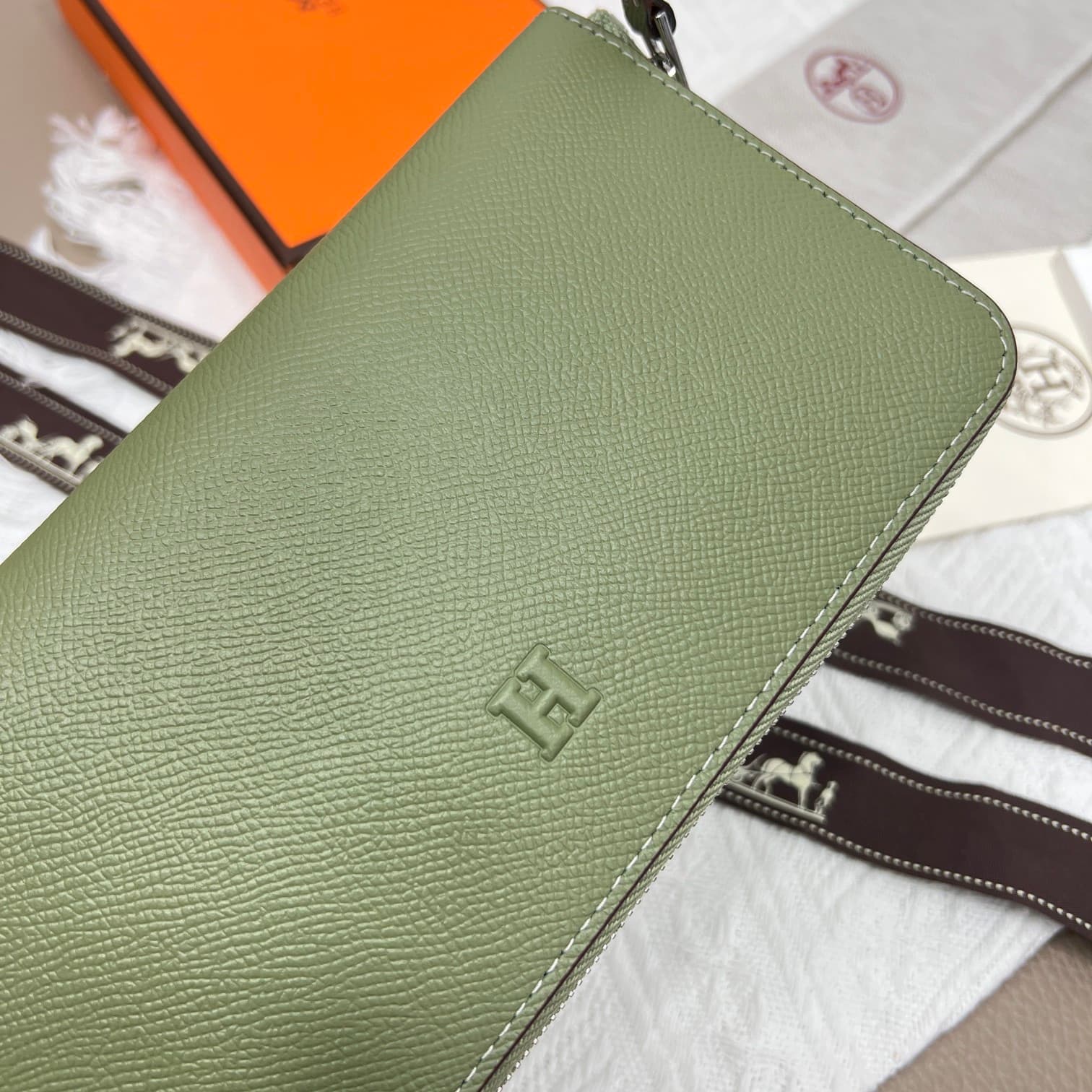 Hermes Black Product 506