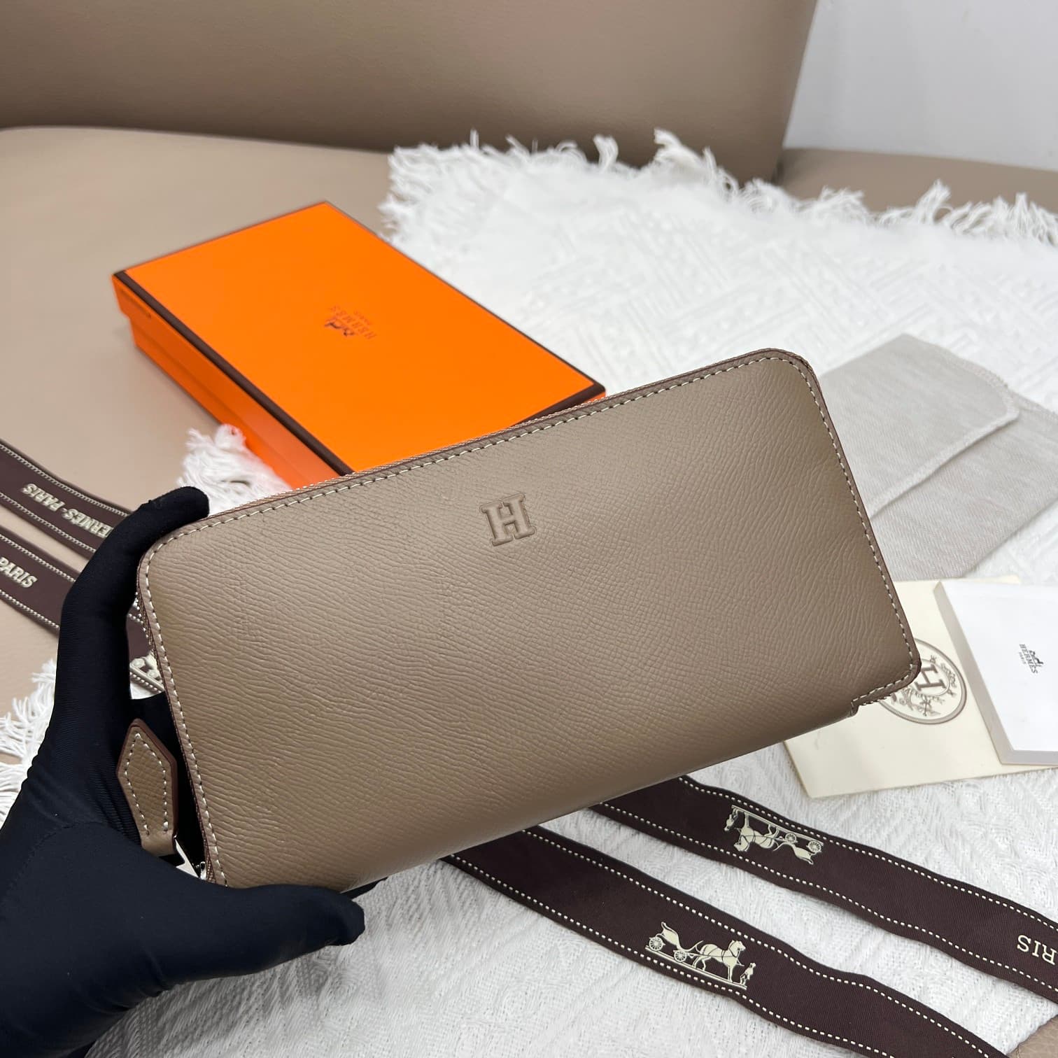Hermes Black Accessory 506
