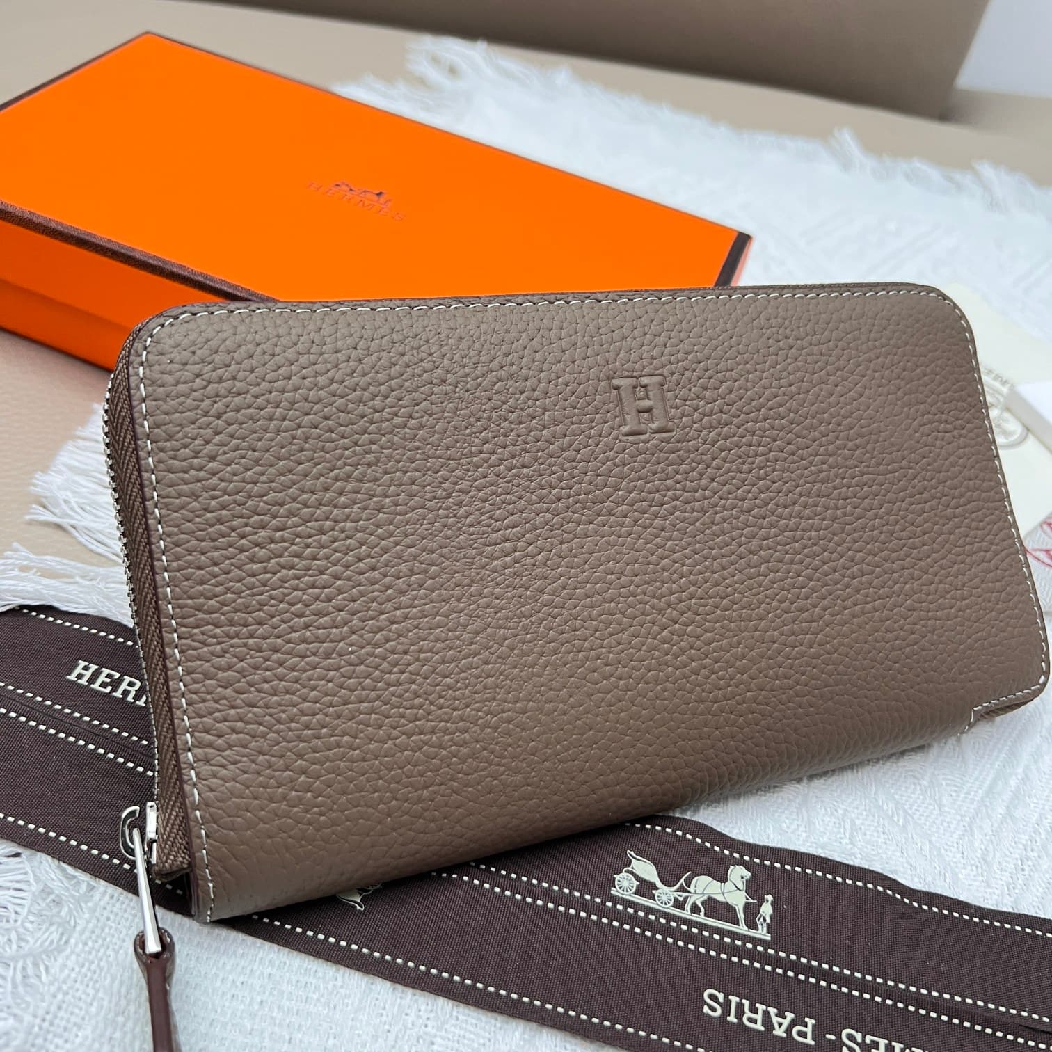Hermes Black Product 506