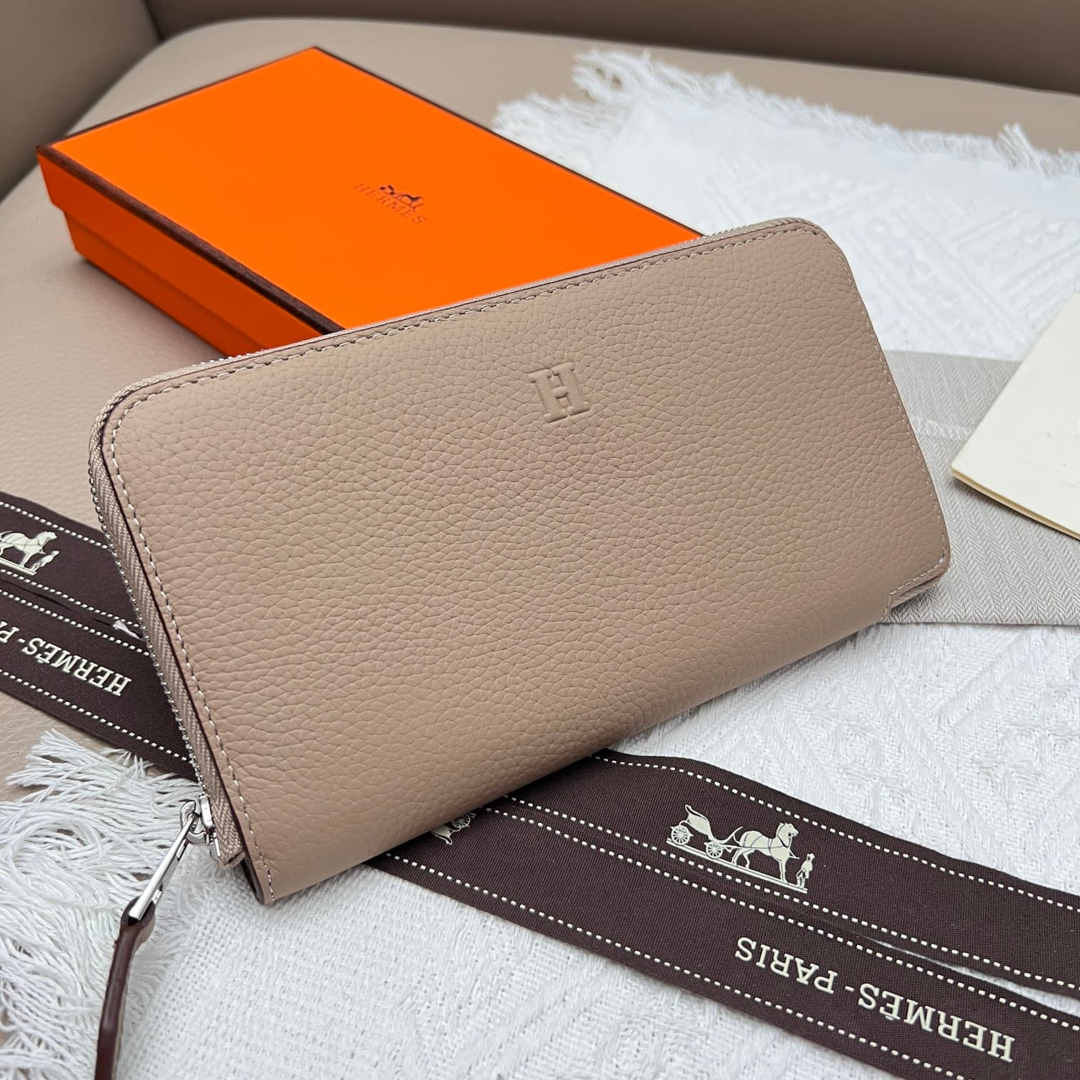Hermes Black Product 506