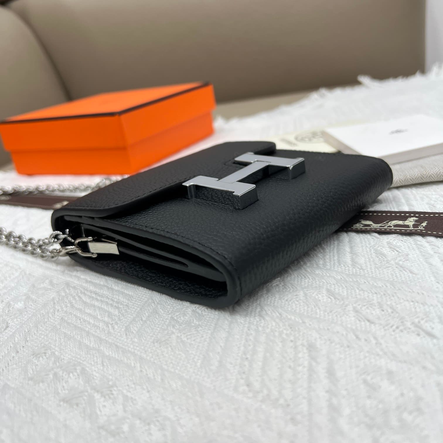 Hermes Black Product 537-1