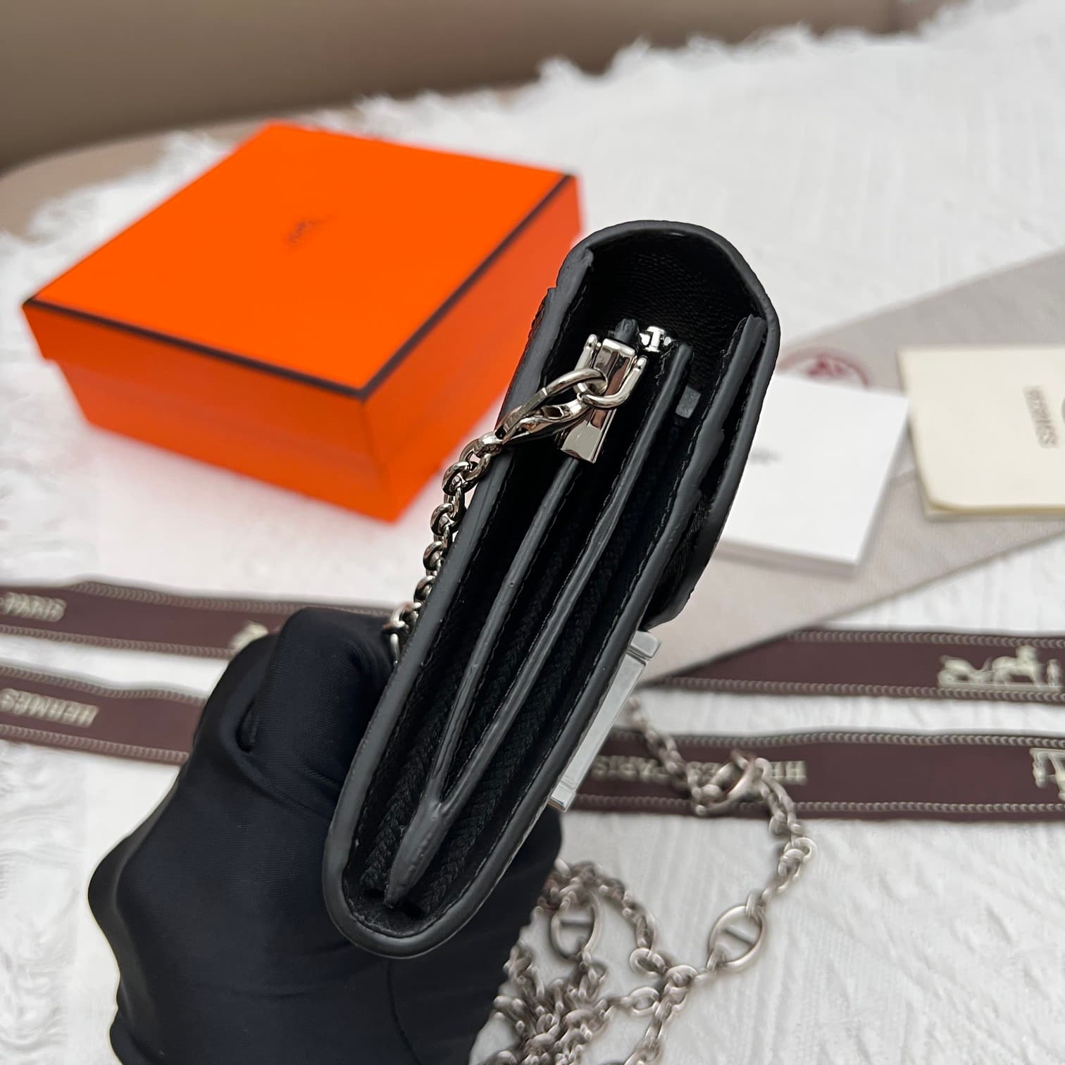 Hermes Black Product 537-1