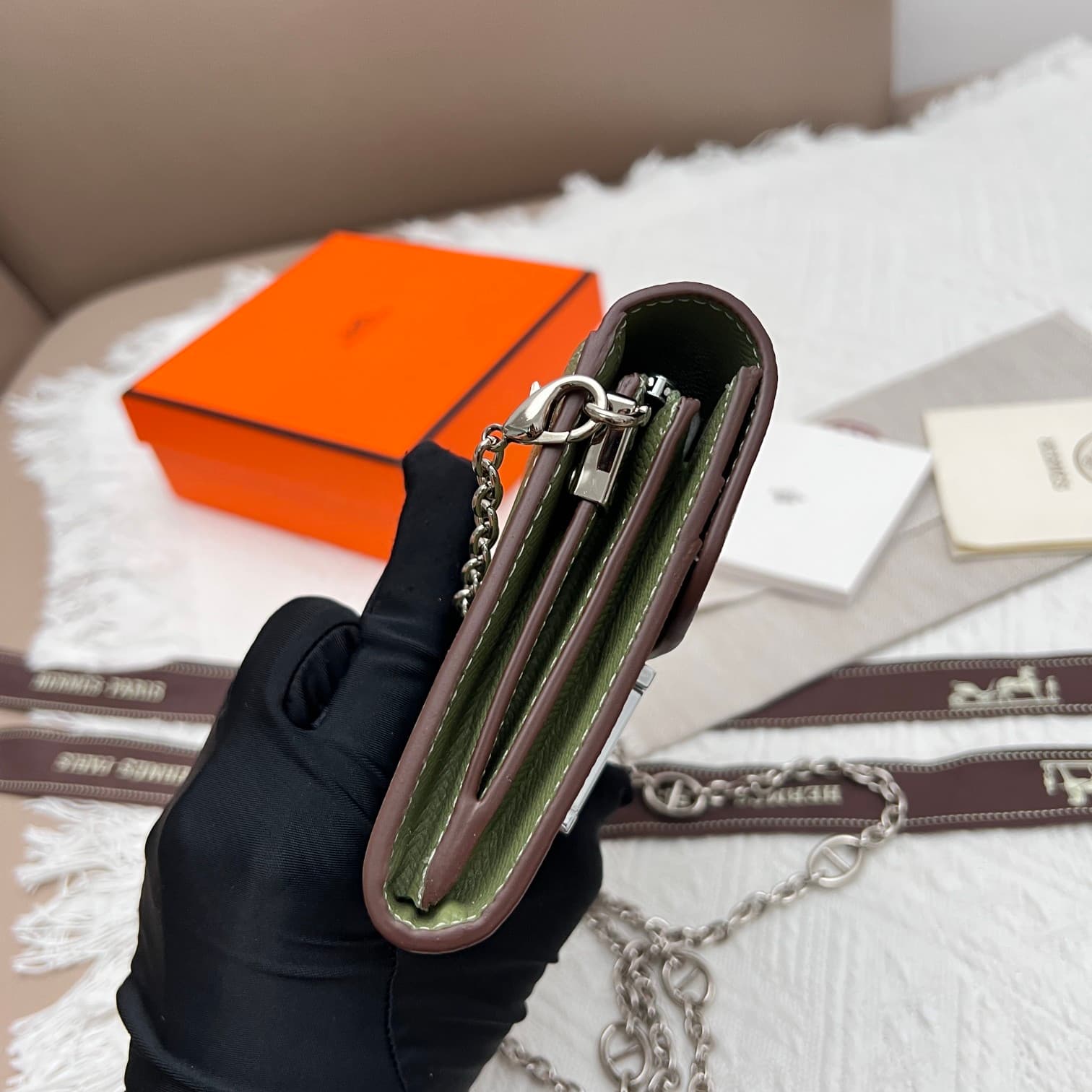 Hermes Black Product 537-1